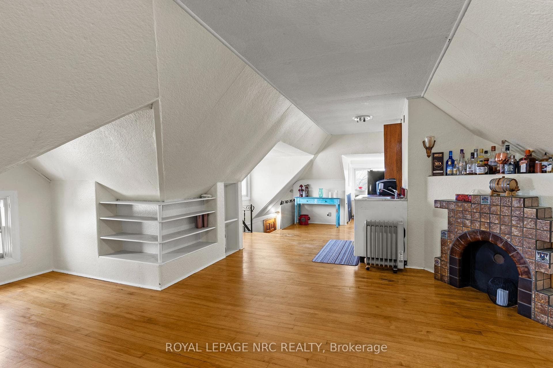 4621 Ellis Street photo 36