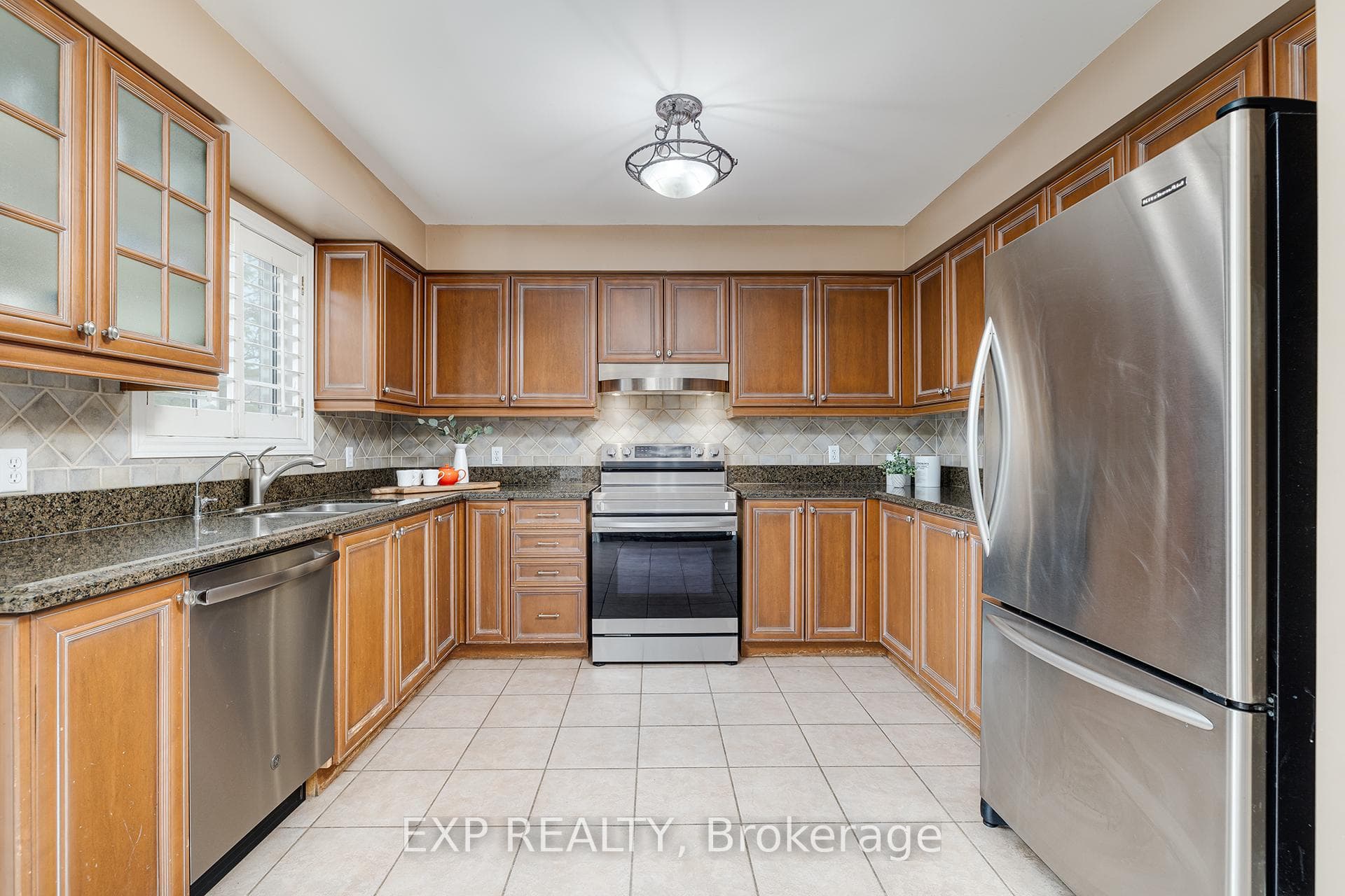 10 MARNET Court photo 8