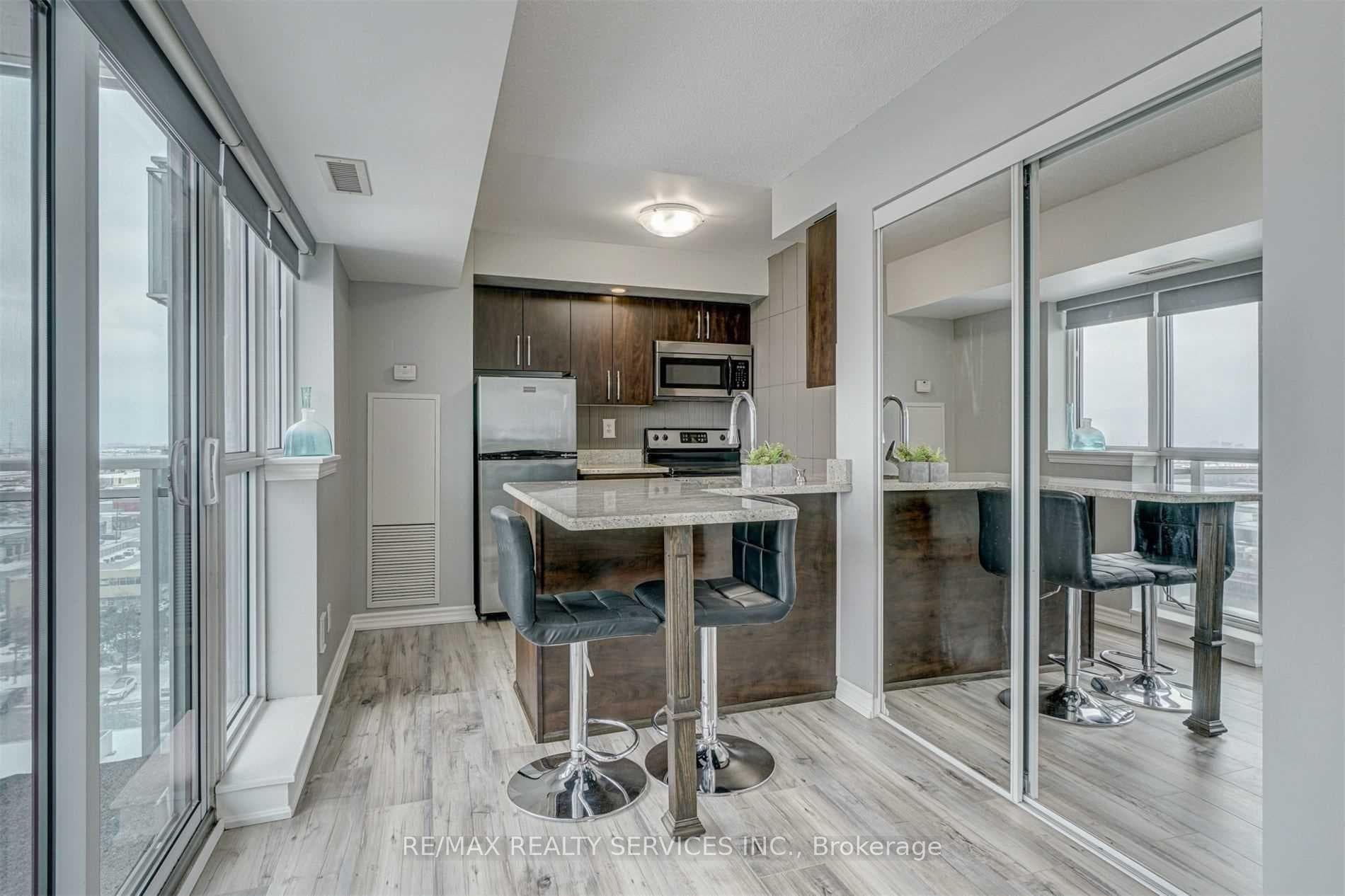 215 Queen Street Unit 1201 photo 5