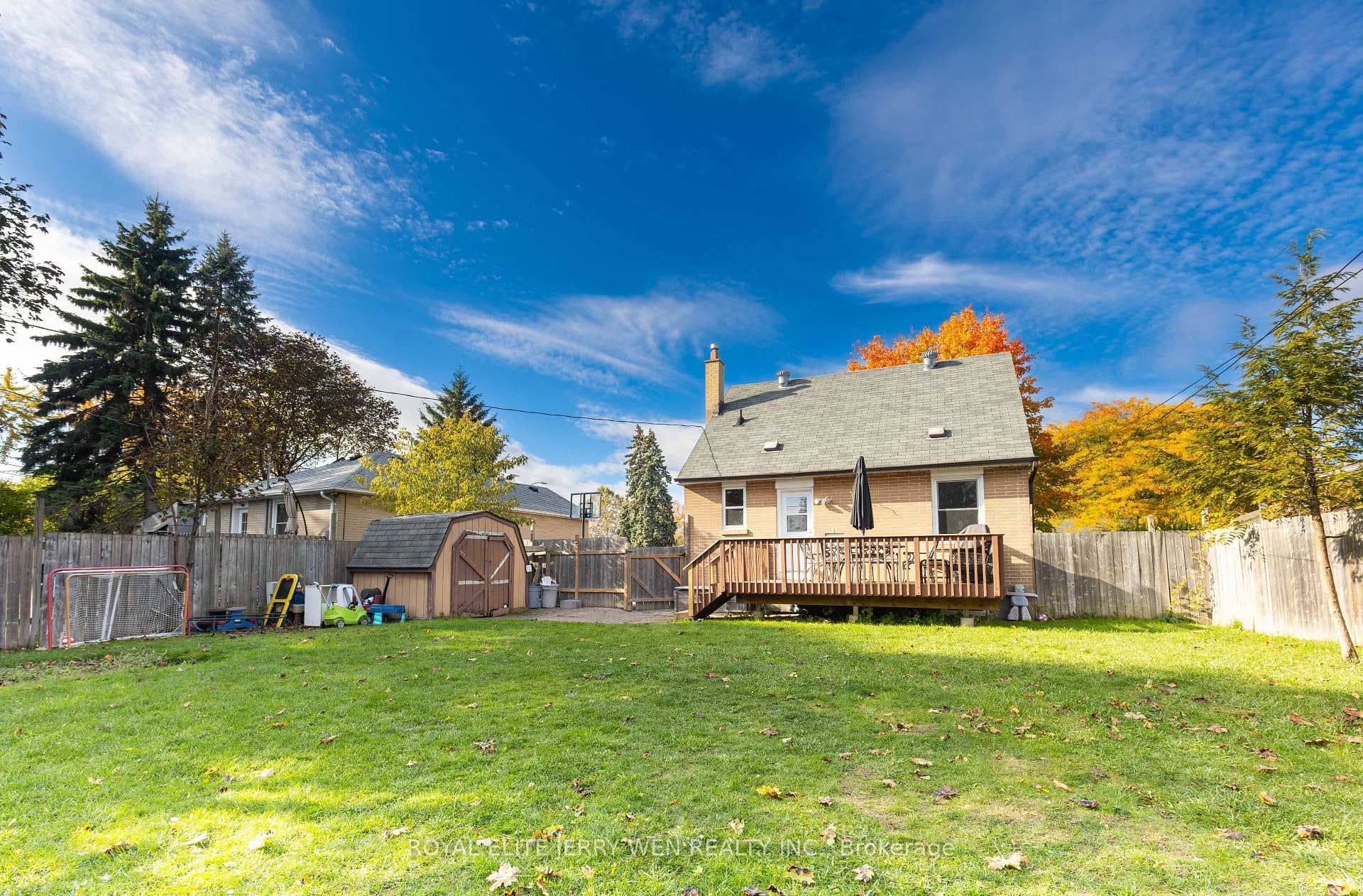 22 Forest Road photo 32