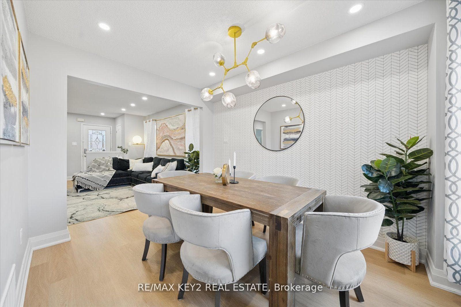 1652 Autumn Crescent photo 11
