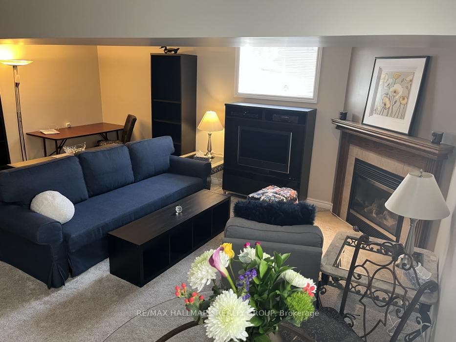 18 Spinney Way photo 32