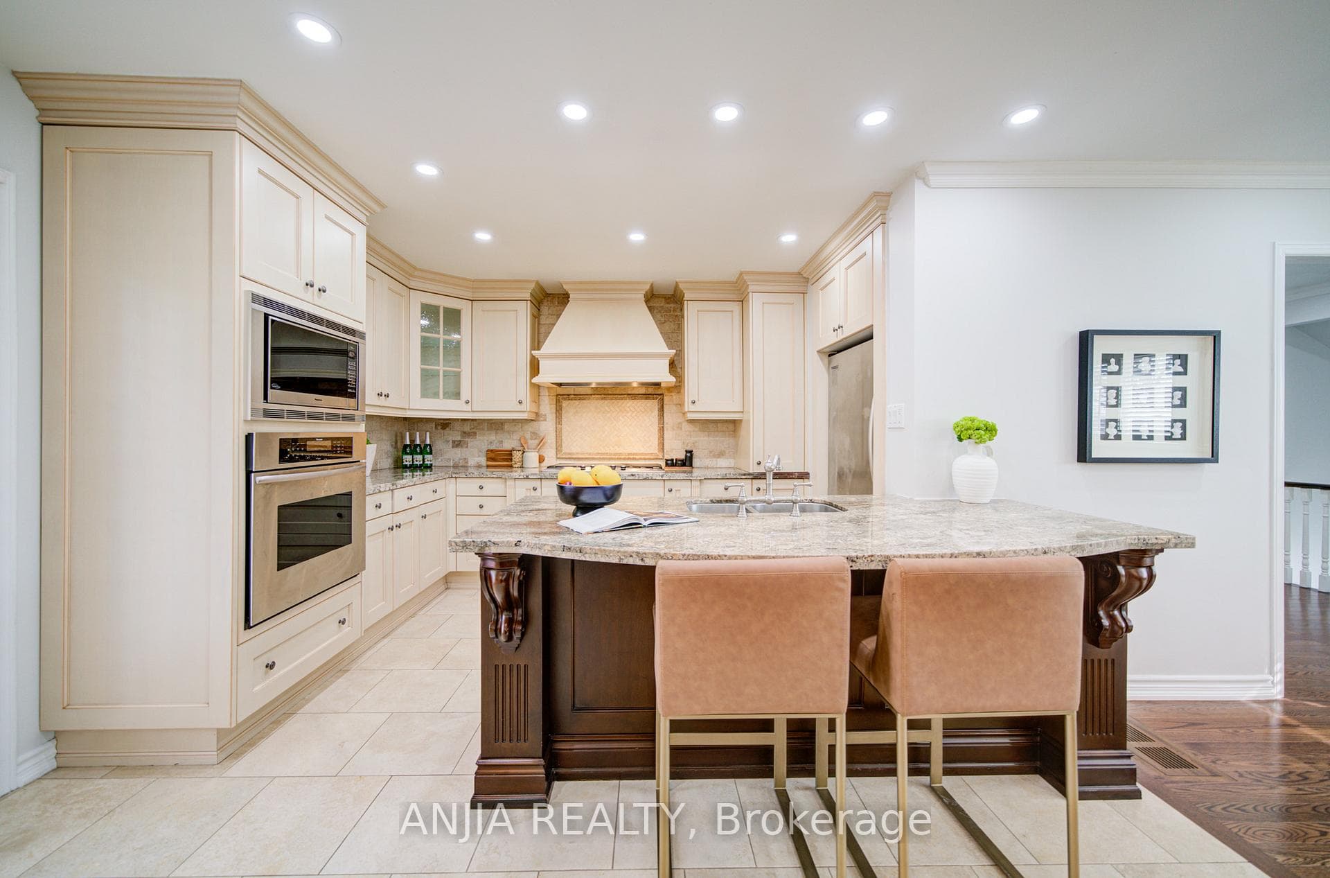 70 Briarwood Road photo 16