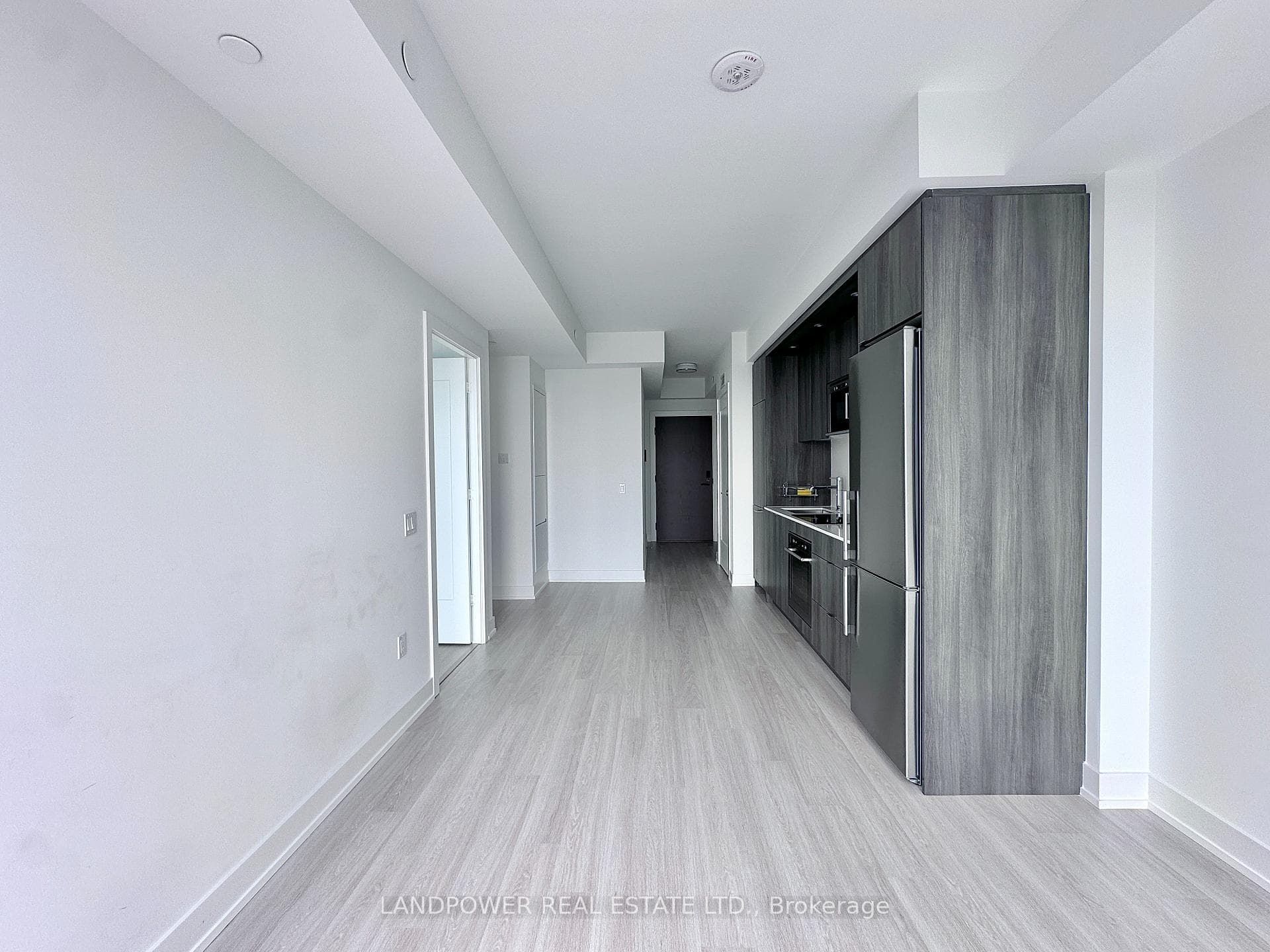 30 Inn On The Park Drive Unit 4206 photo 4