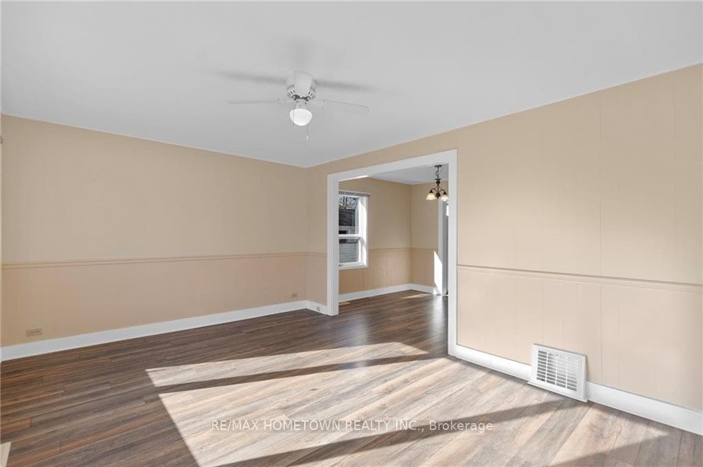 604 KING Street photo 13
