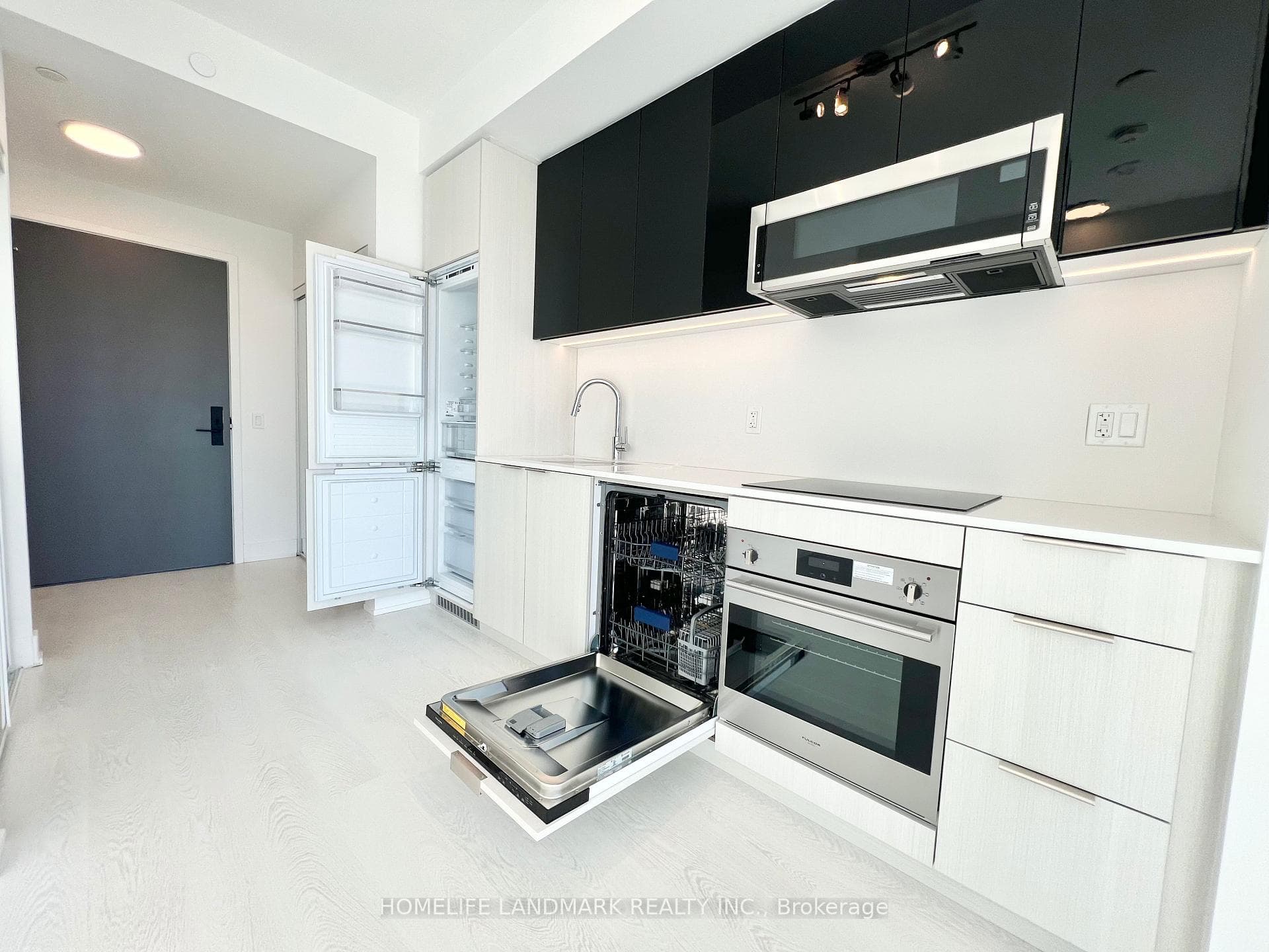 308 Jarvis Street Unit 3104 photo 8