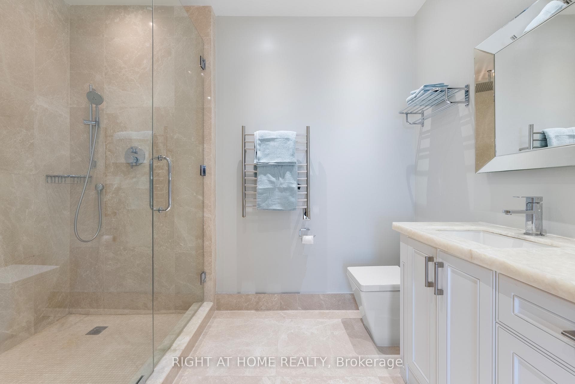 65 Bremner Boulevard Unit 5104 photo 14