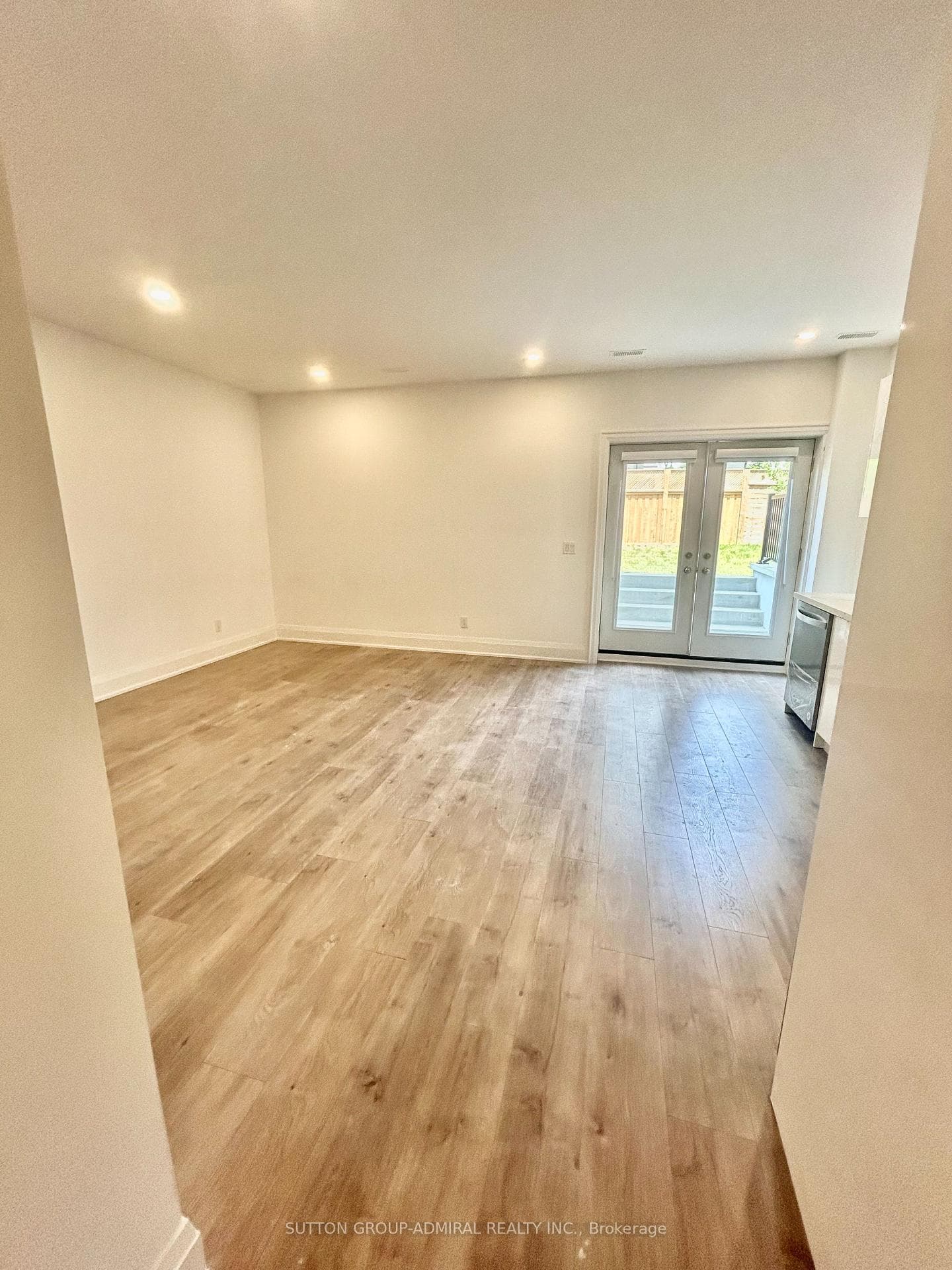 18 Direzze Court photo 36