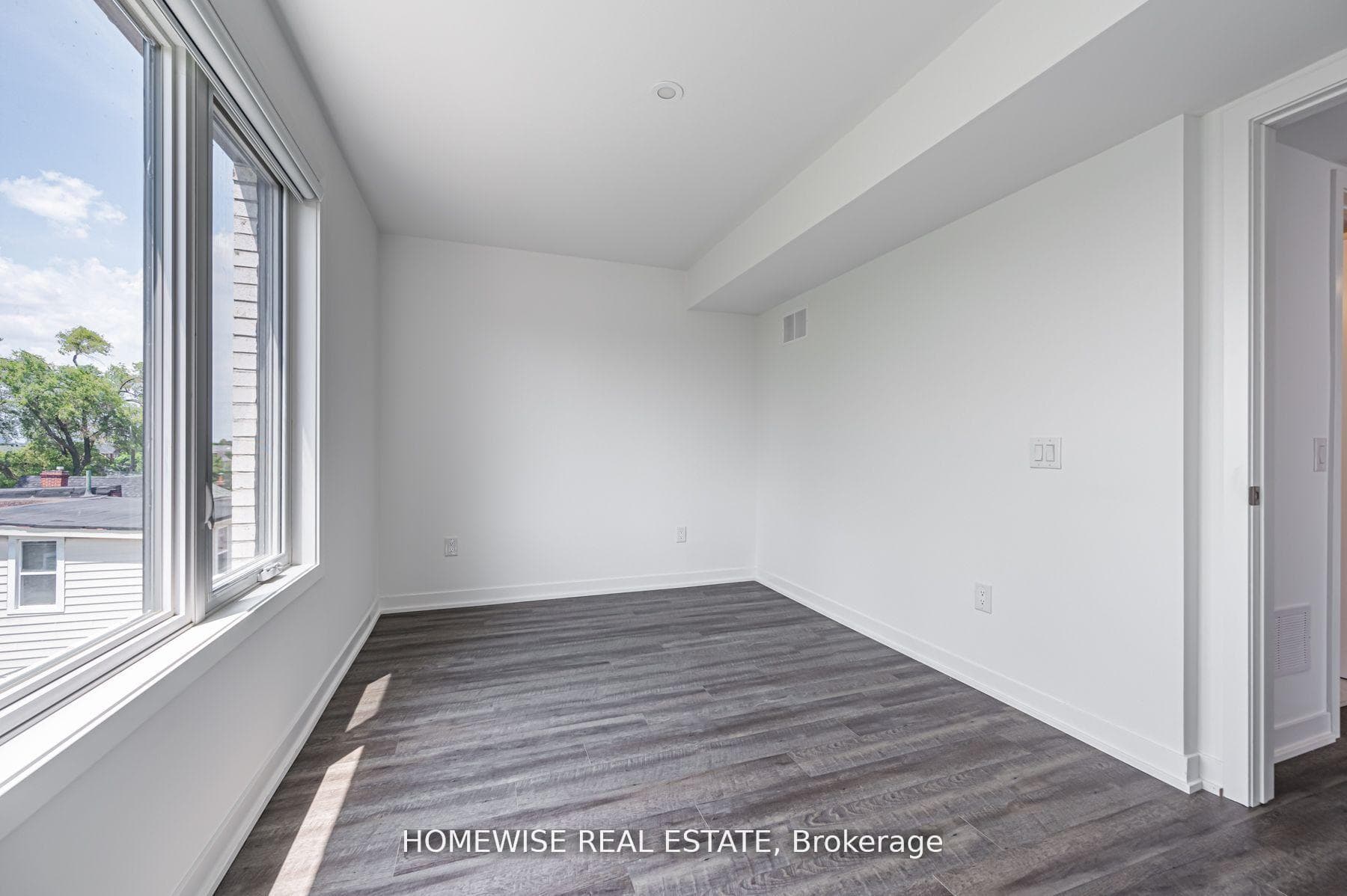 20 Ed Clark Gardens Boulevard Unit TH7 photo 7