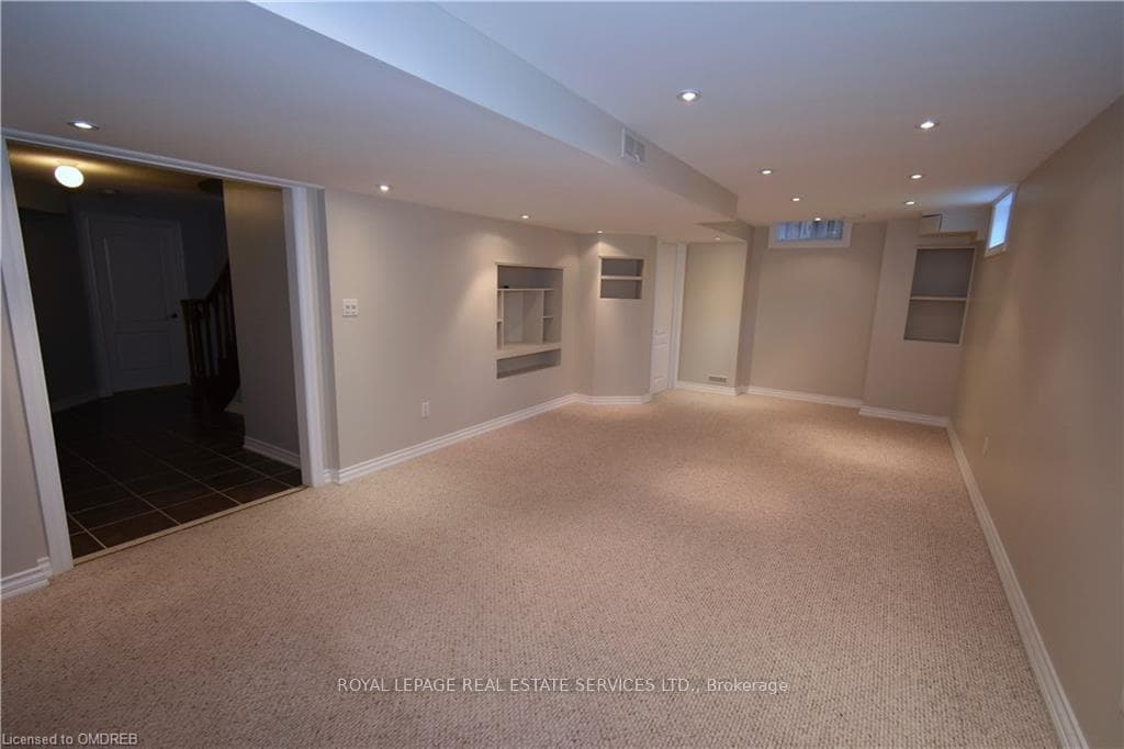 212 Beechtree Crescent photo 39