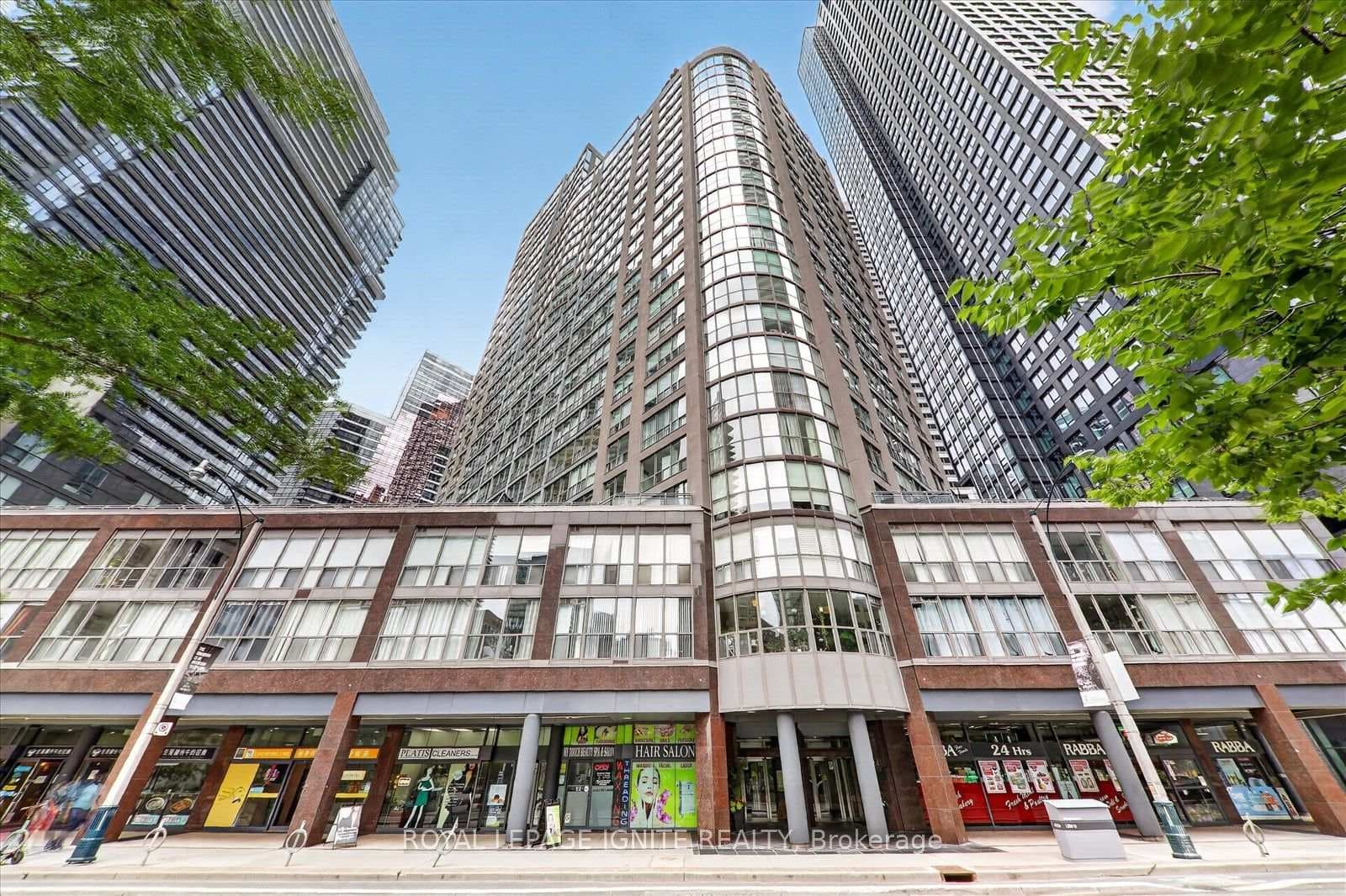 24 Wellesley Street Unit 1206 photo 4