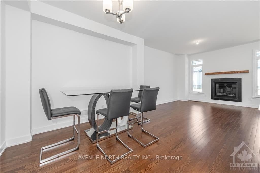 90 NETTLE Crescent photo 10