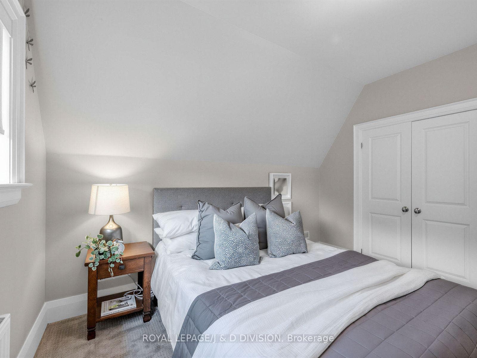 146 Glenvale Boulevard photo 23