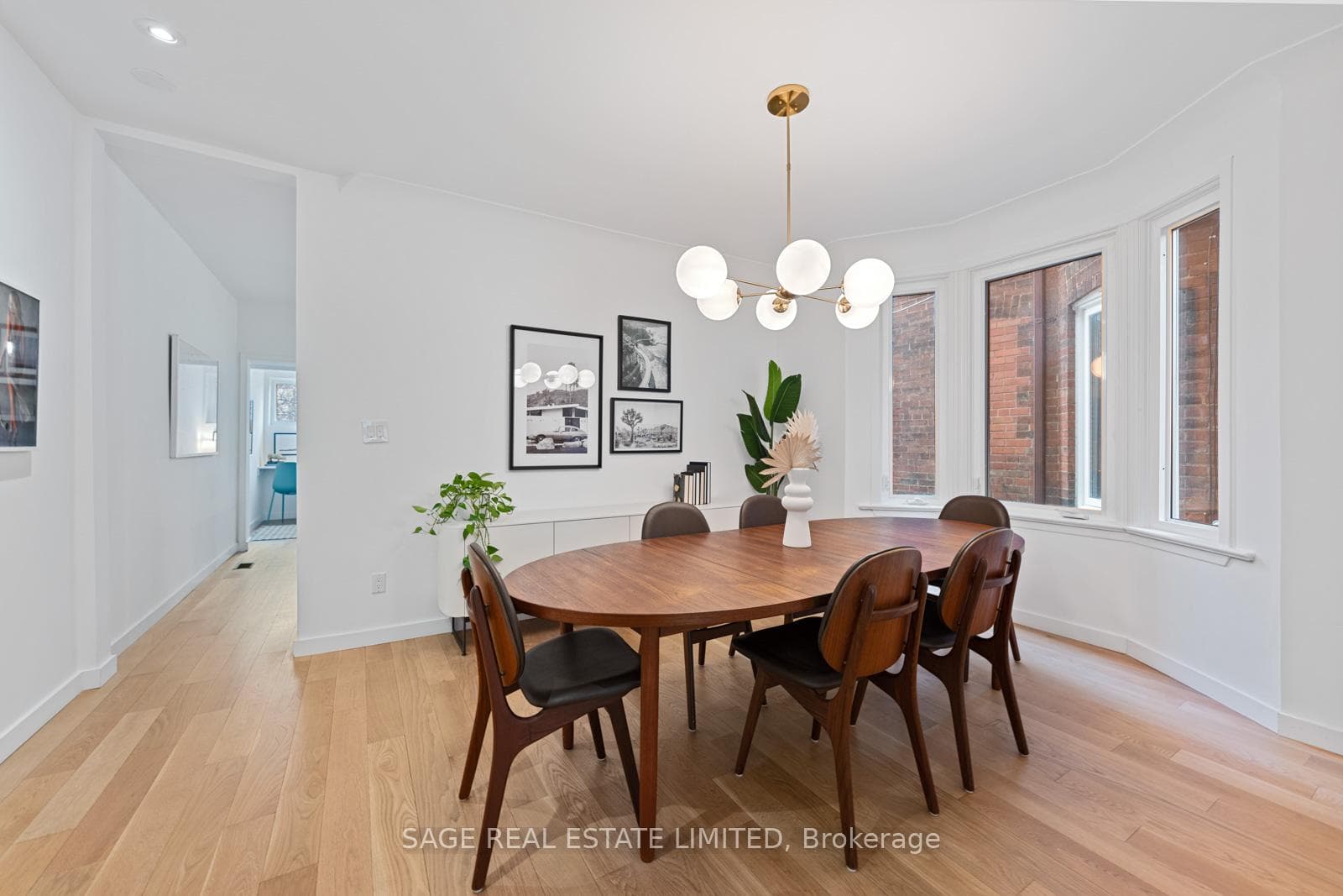 285 Delaware Avenue photo 8