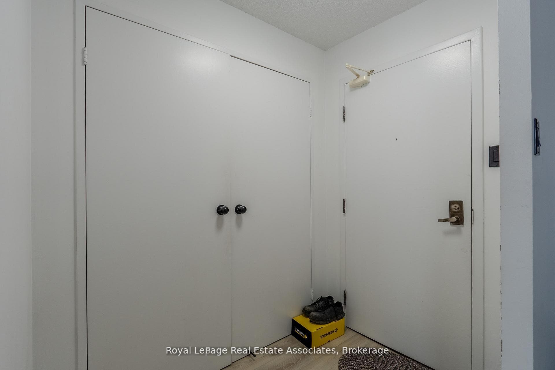 3695 Kaneff Crescent Unit 1602 photo 15