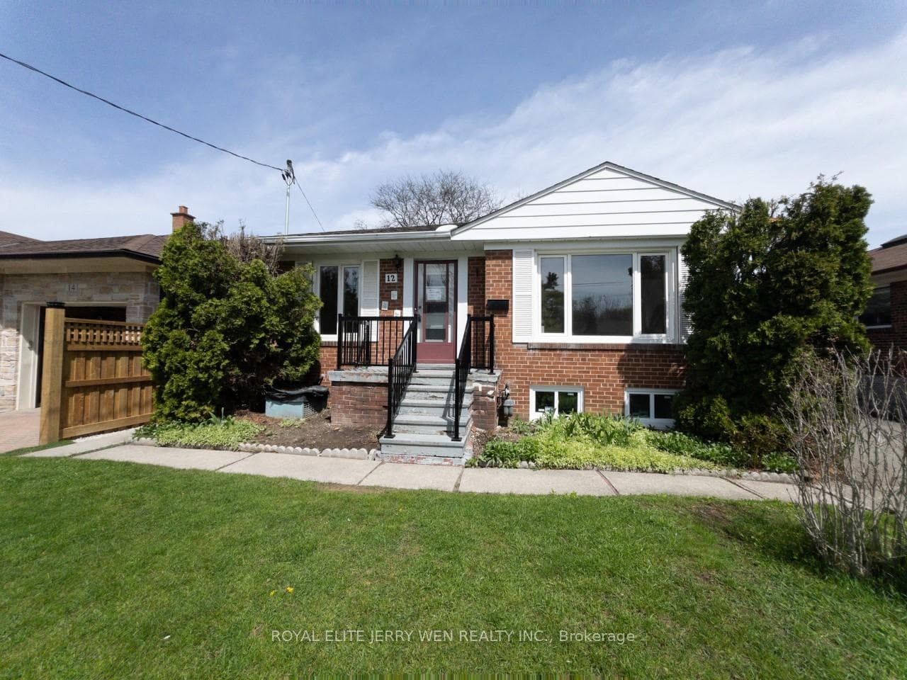 12 North Heights Road Unit Upper photo 1
