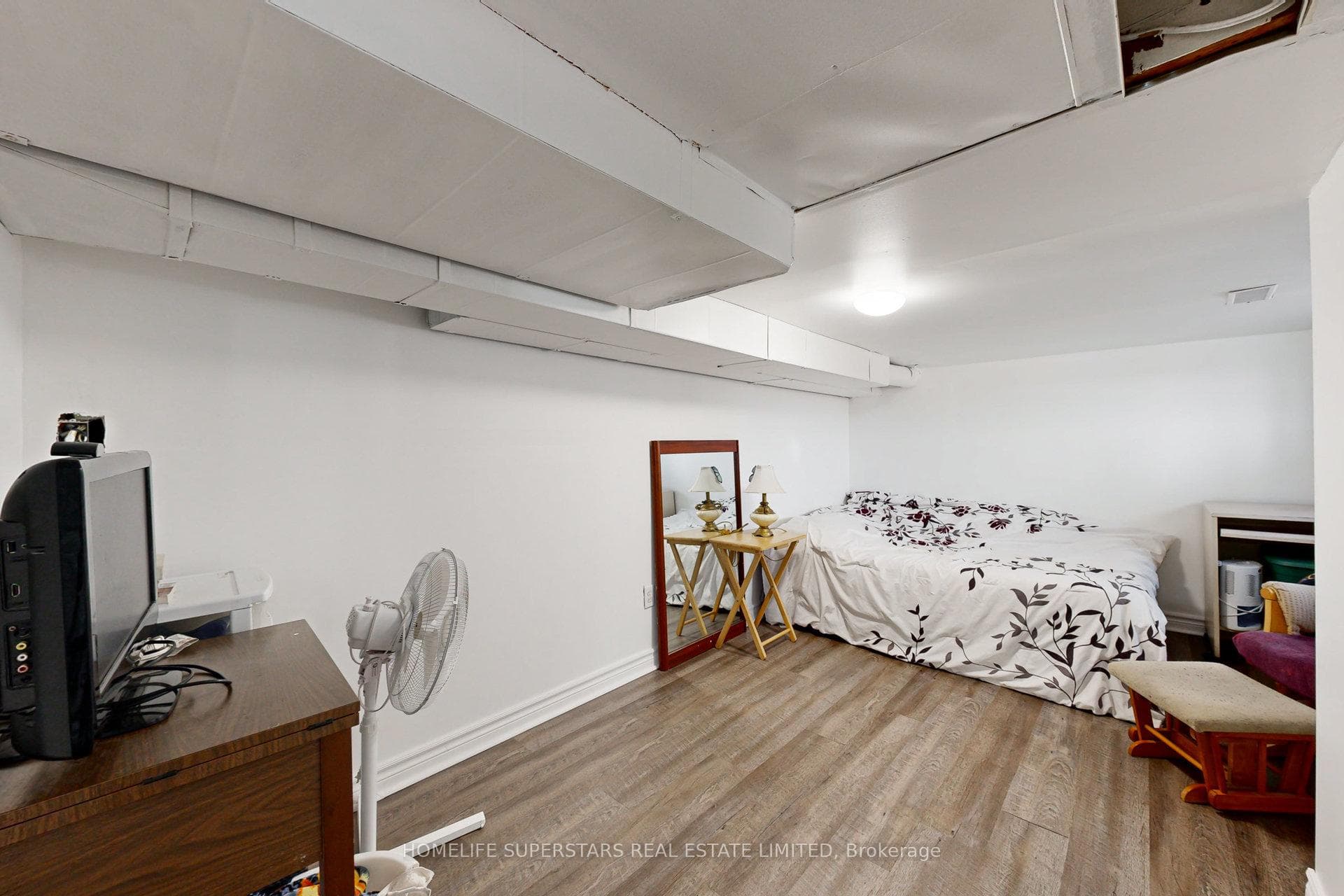 256 Annis Street photo 28