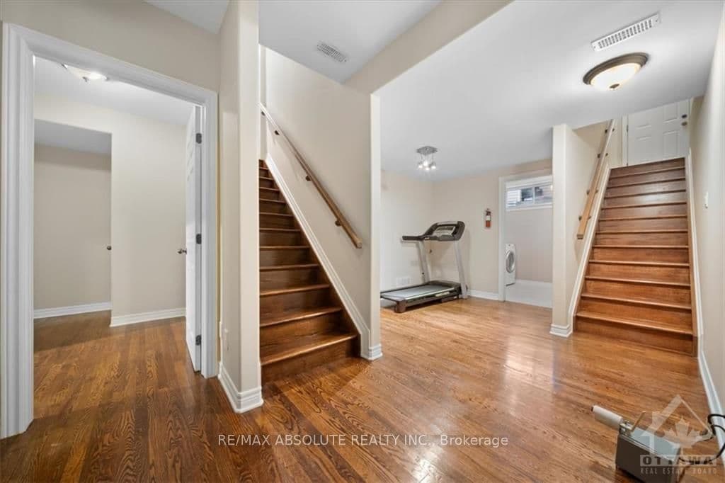 33 HARTSMERE Drive photo 27