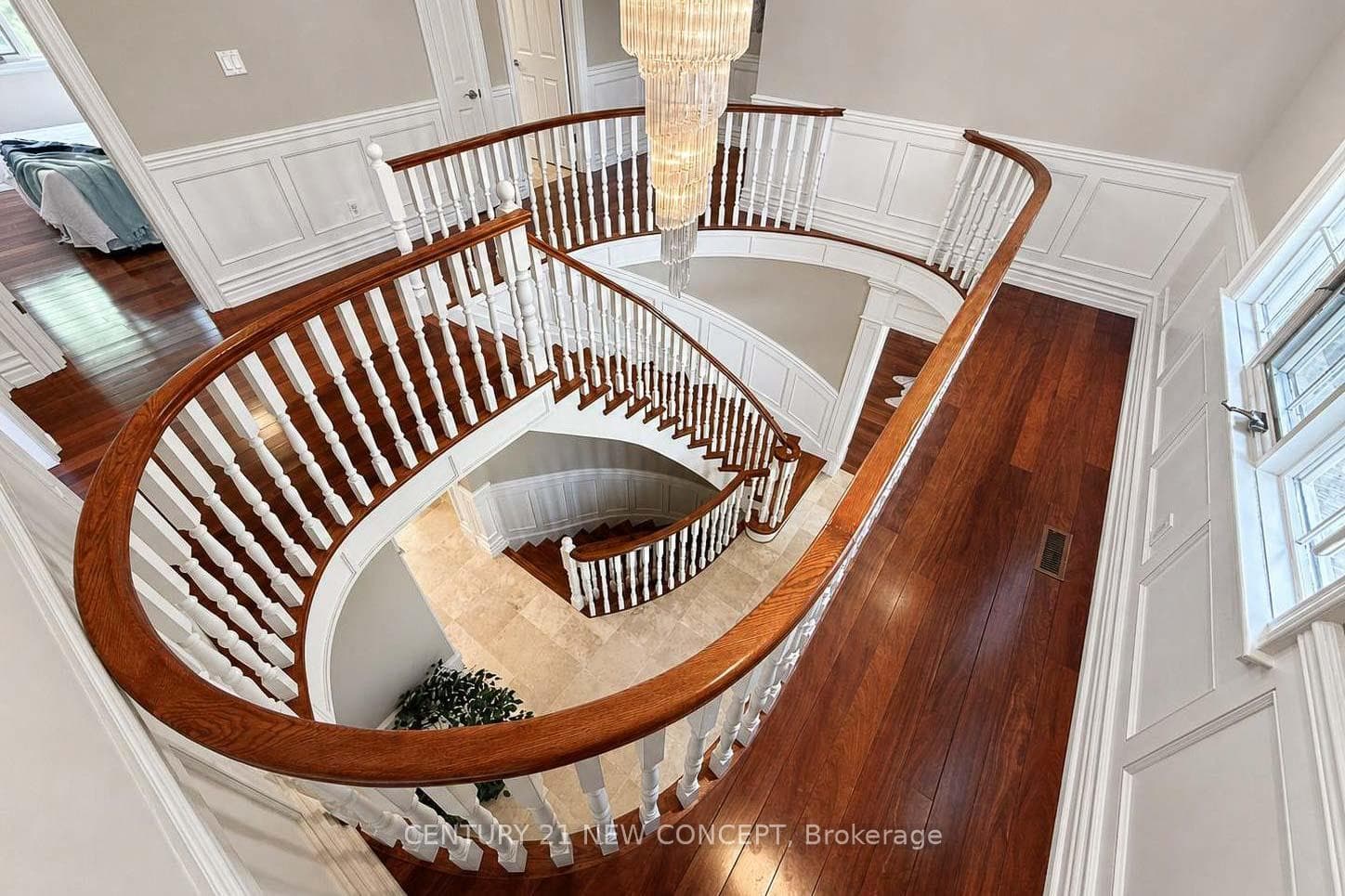 351 Byng Avenue photo 20