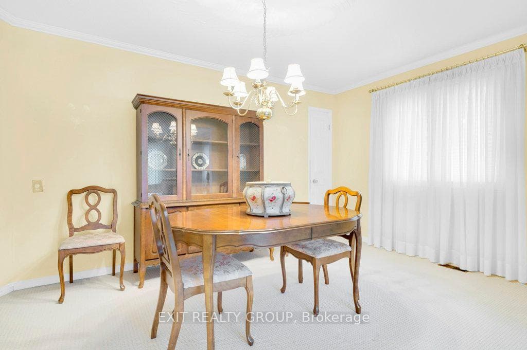 4 Monroe Court photo 6