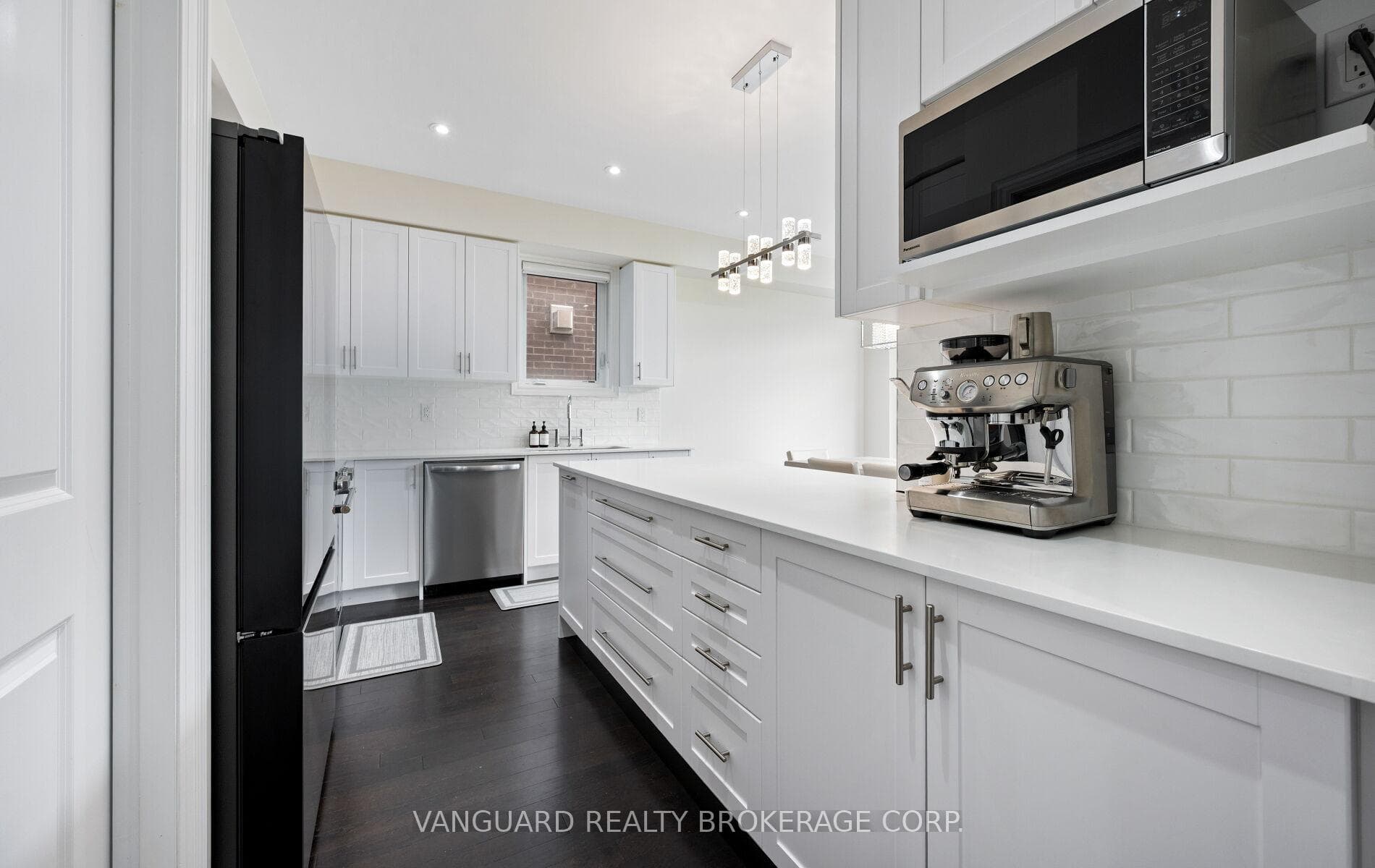 121 Alistair Crescent photo 22