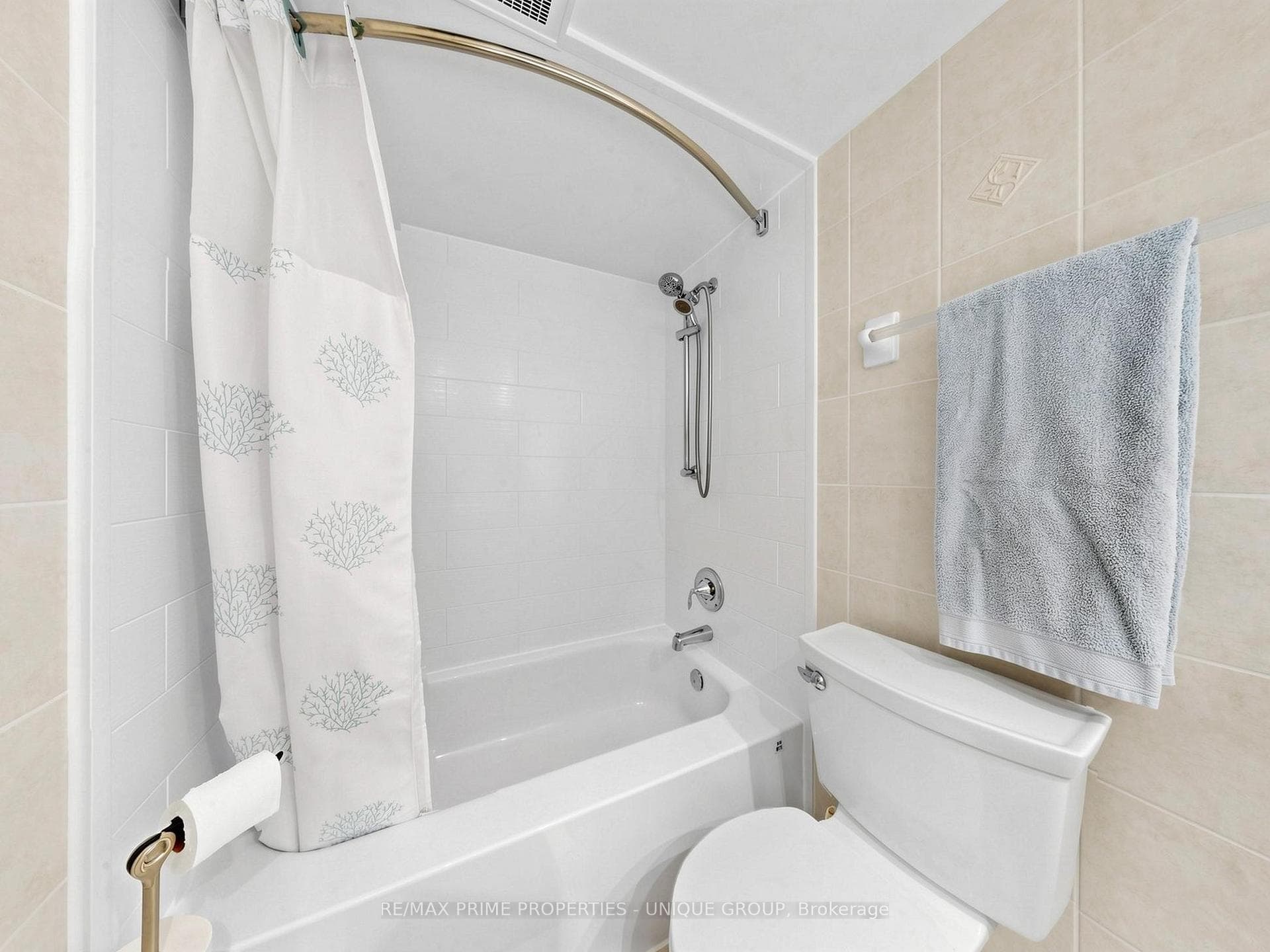 4 Pc Ensuite