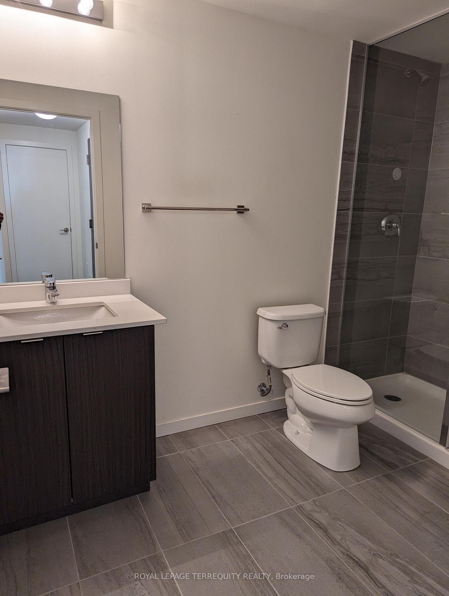 3237 Bayview Avenue Unit 901 photo 17