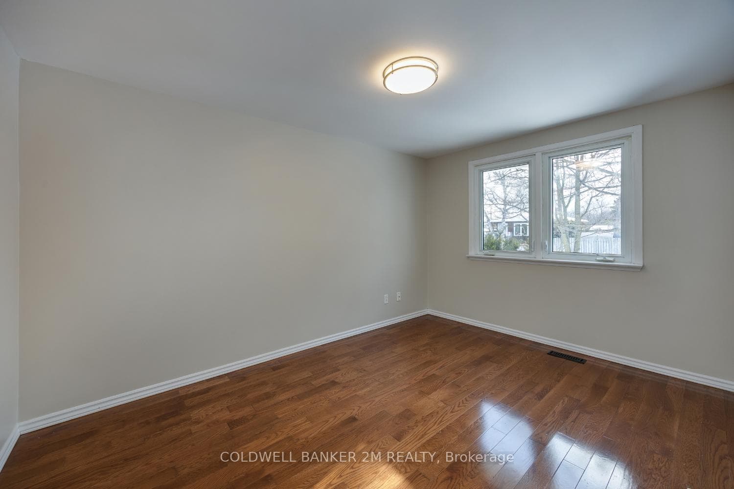 1076 Carolyn Avenue photo 23