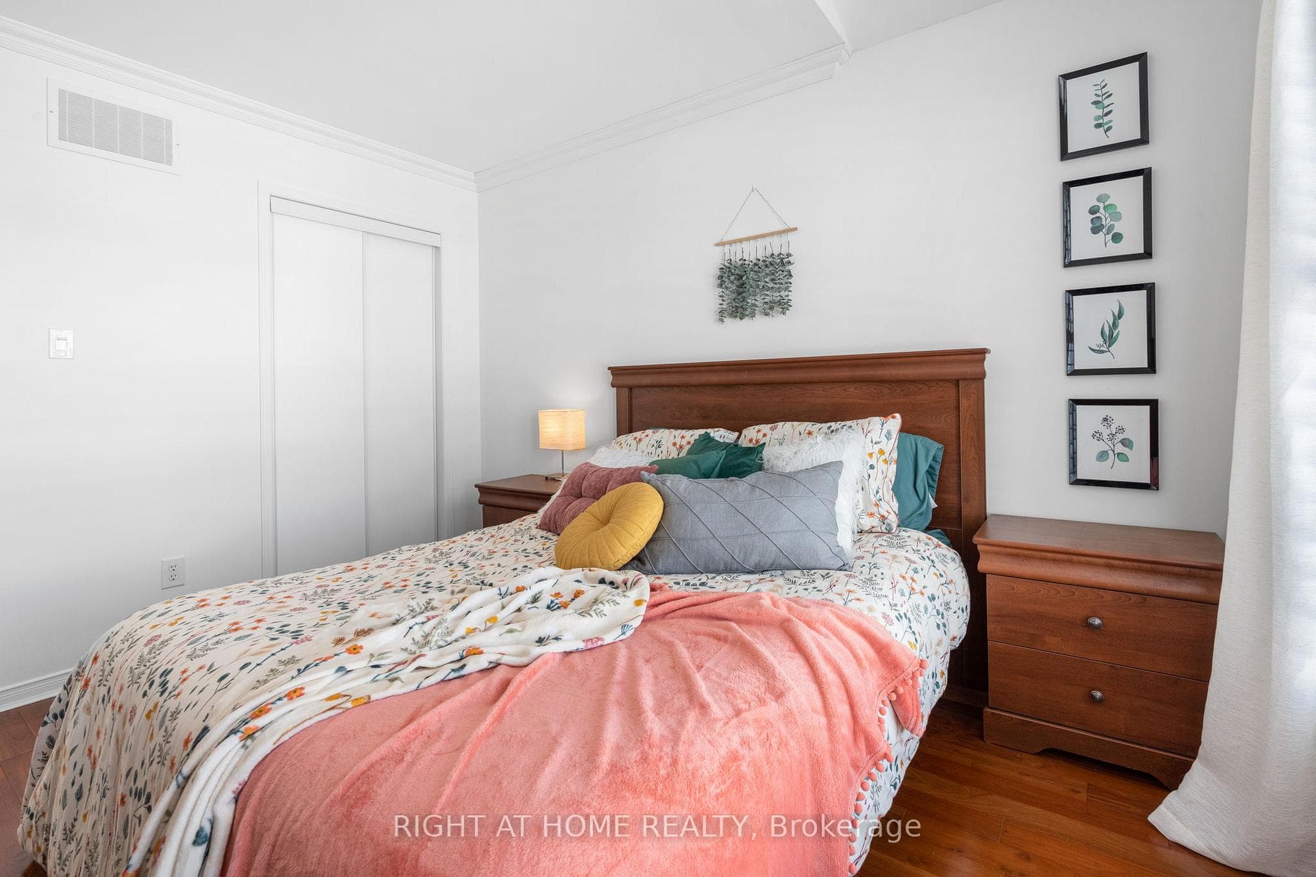 65 Regina Boulevard photo 20
