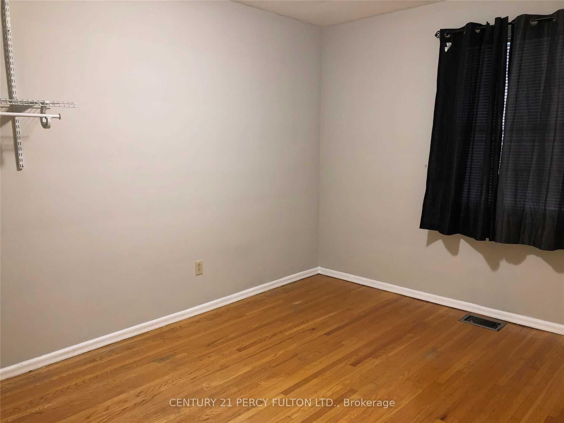 21 Ivanhoe Court photo 7