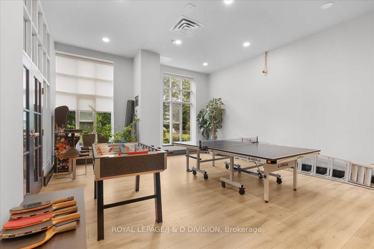21 Overlea Boulevard Unit 1306 photo 26