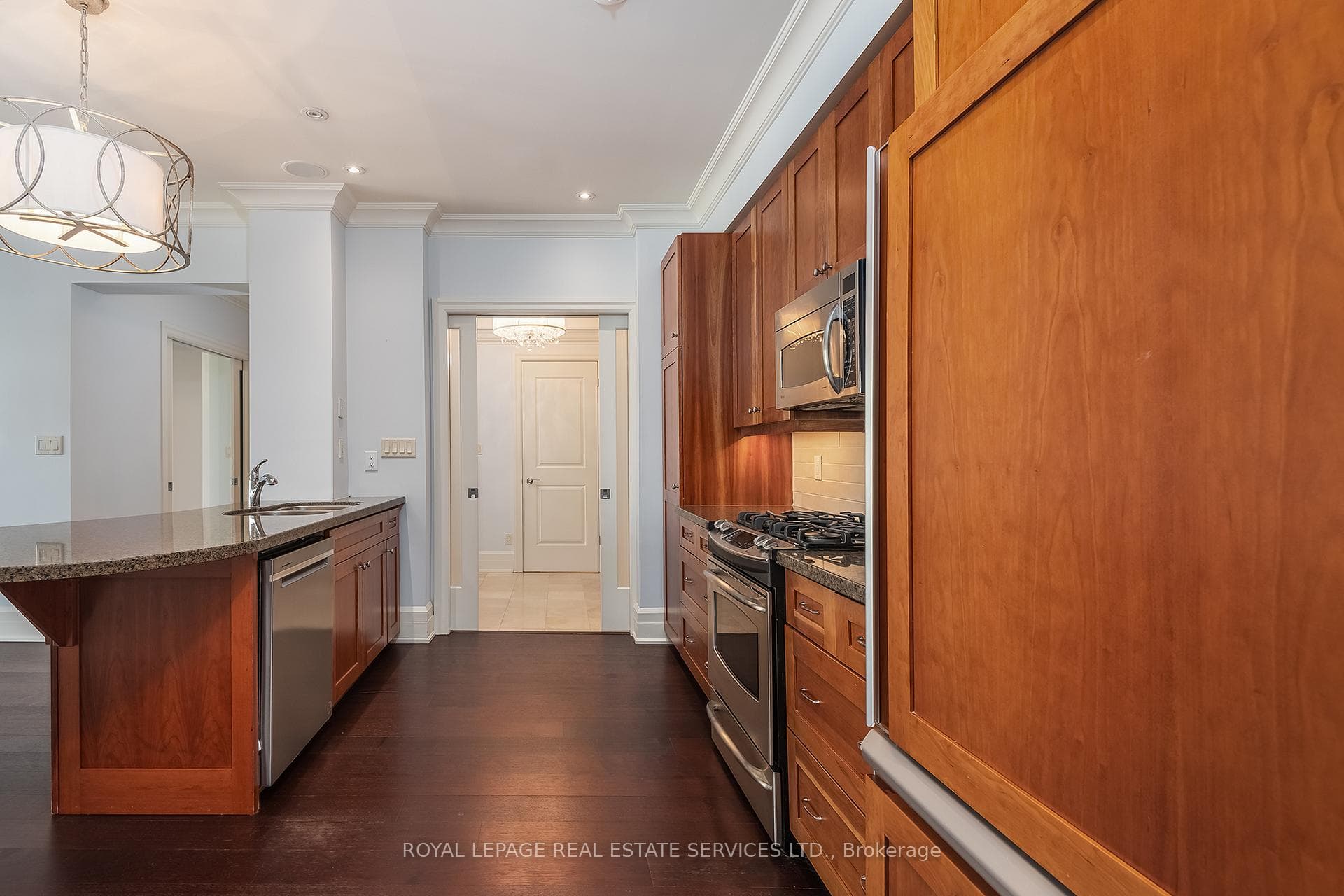 2855 Bloor Street Unit 713 photo 8