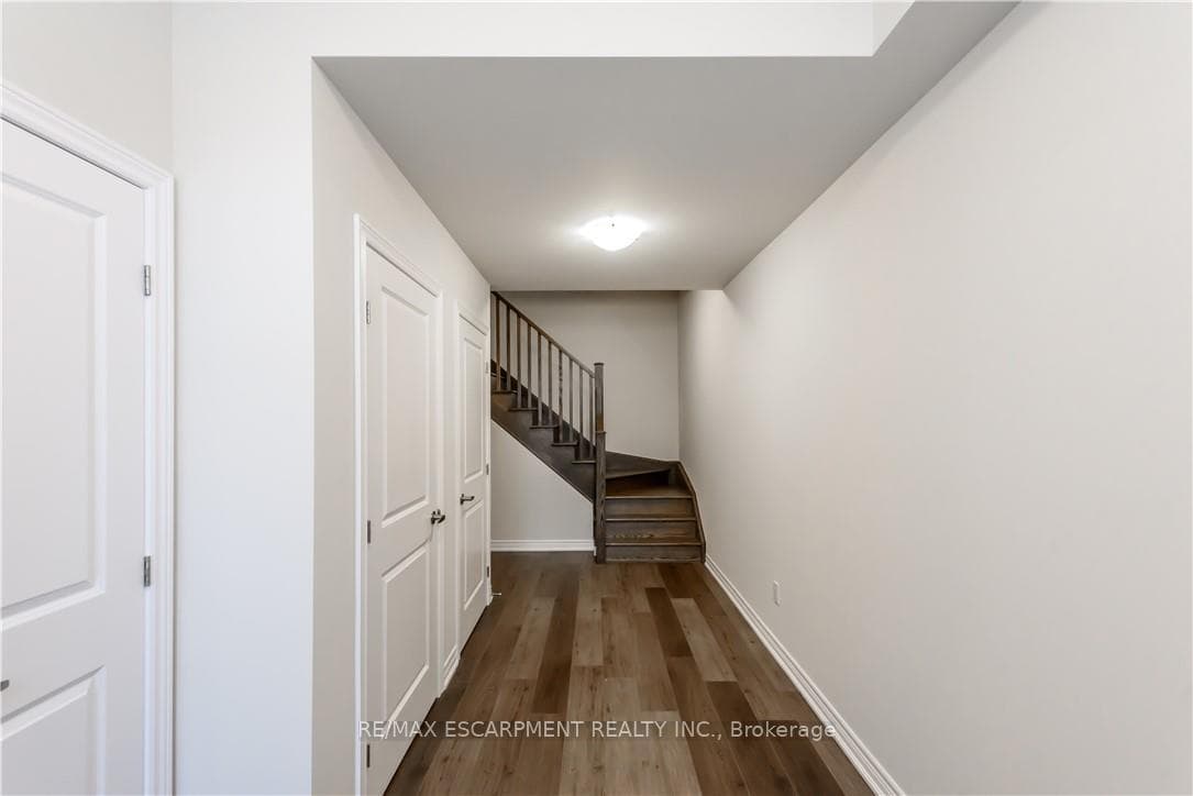 27 Rachel Drive Unit 5 photo 4