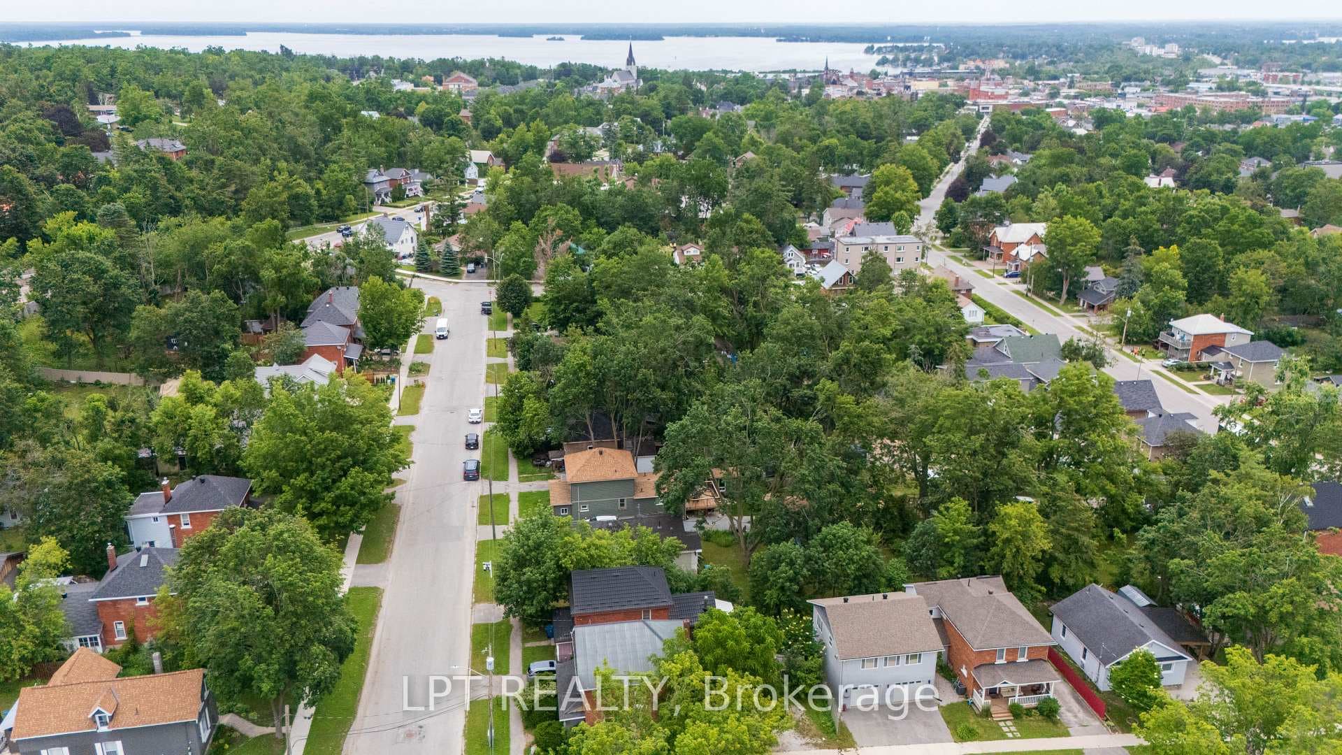 249 Harvey Street photo 10