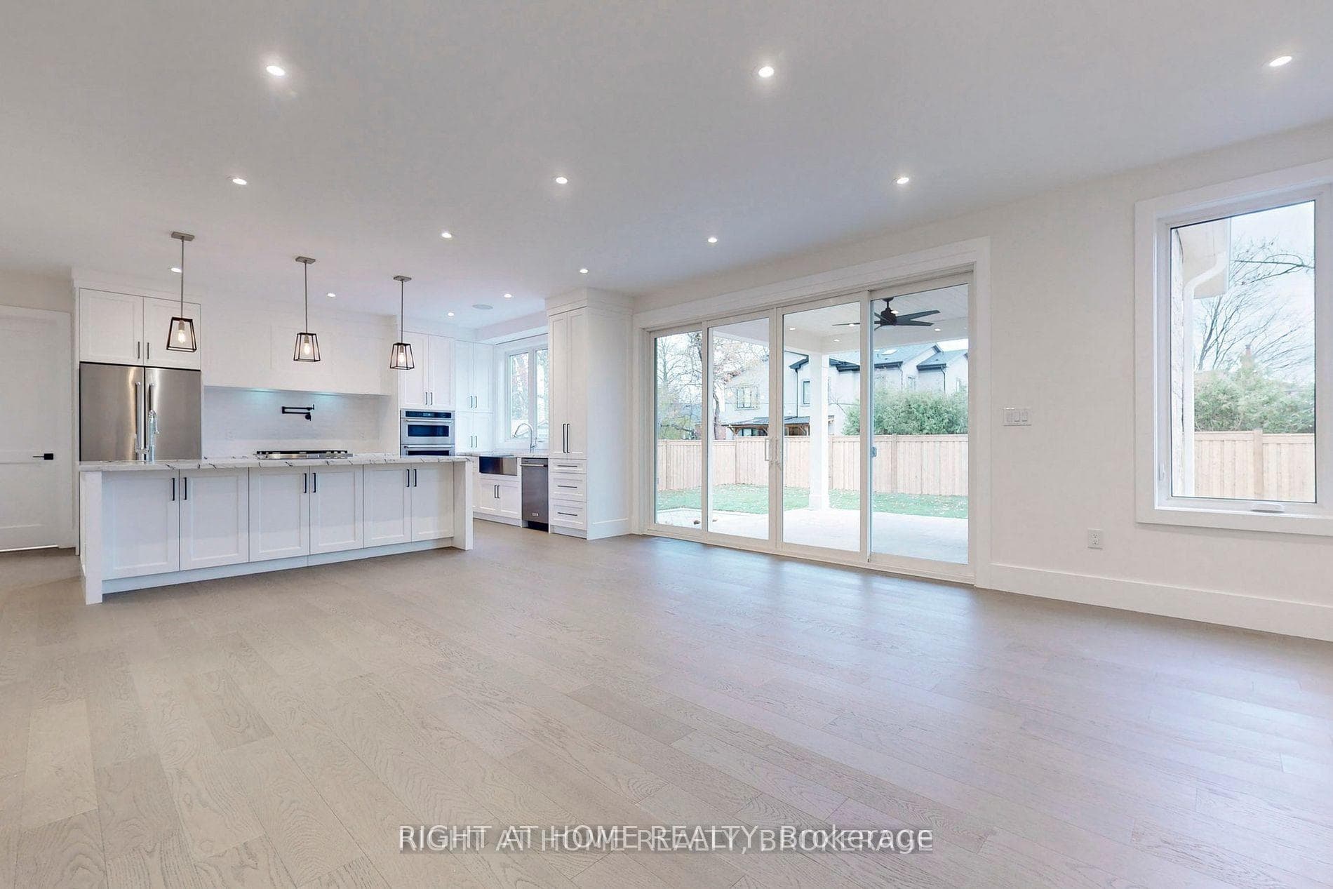 274 Weighton Drive photo 5