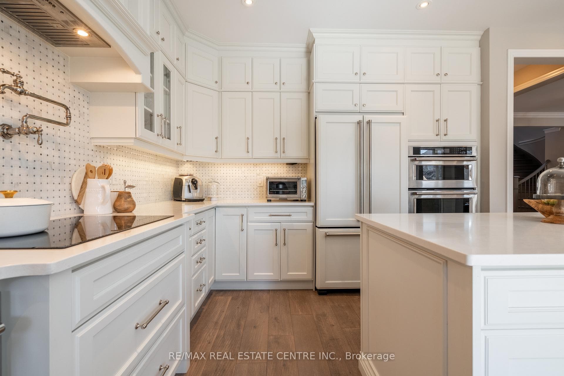271 Wisteria Way photo 9