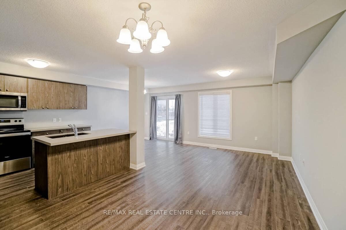 122 Laguna Village Crescent photo 8