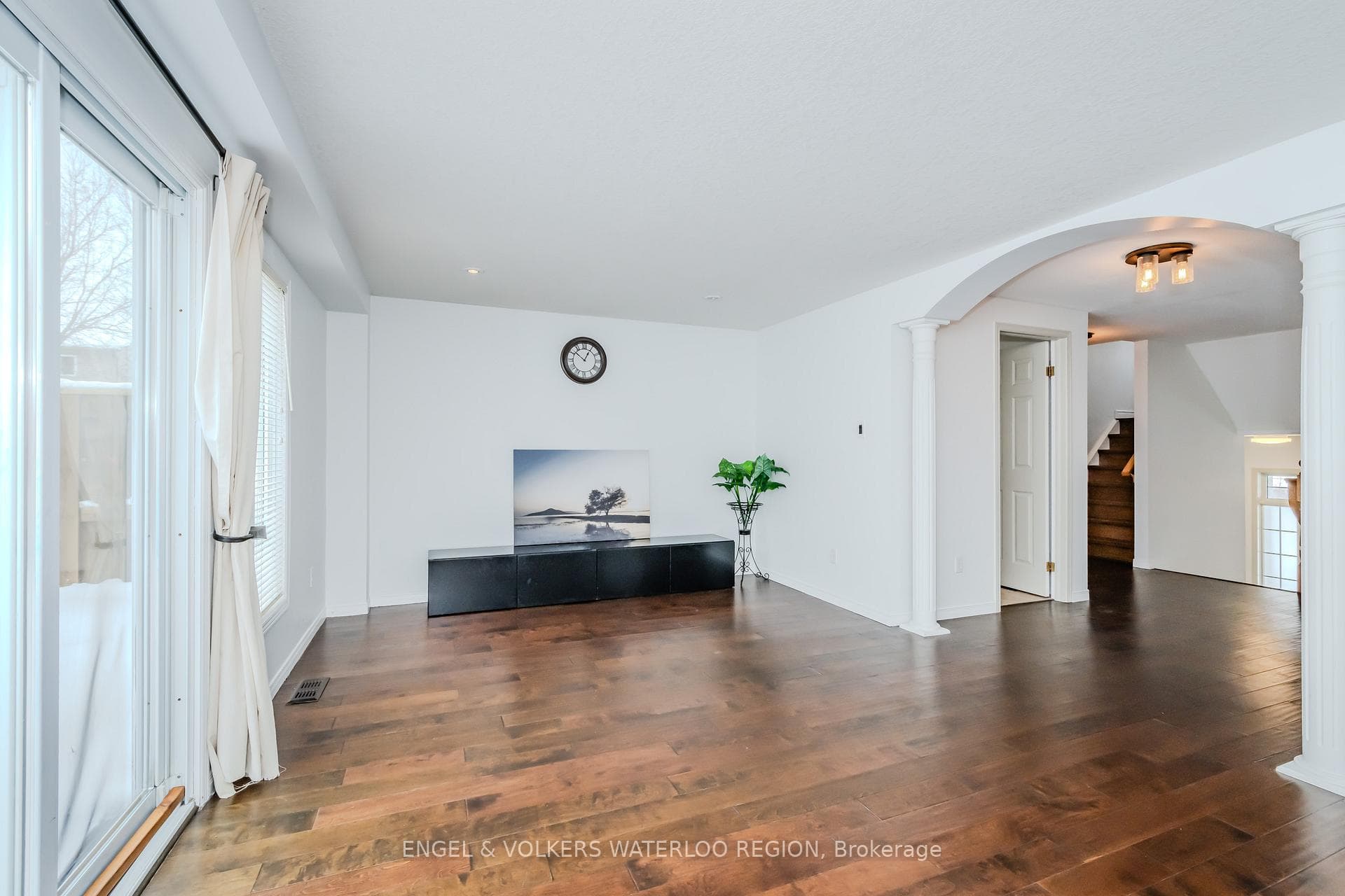 405 White Birch Avenue photo 17