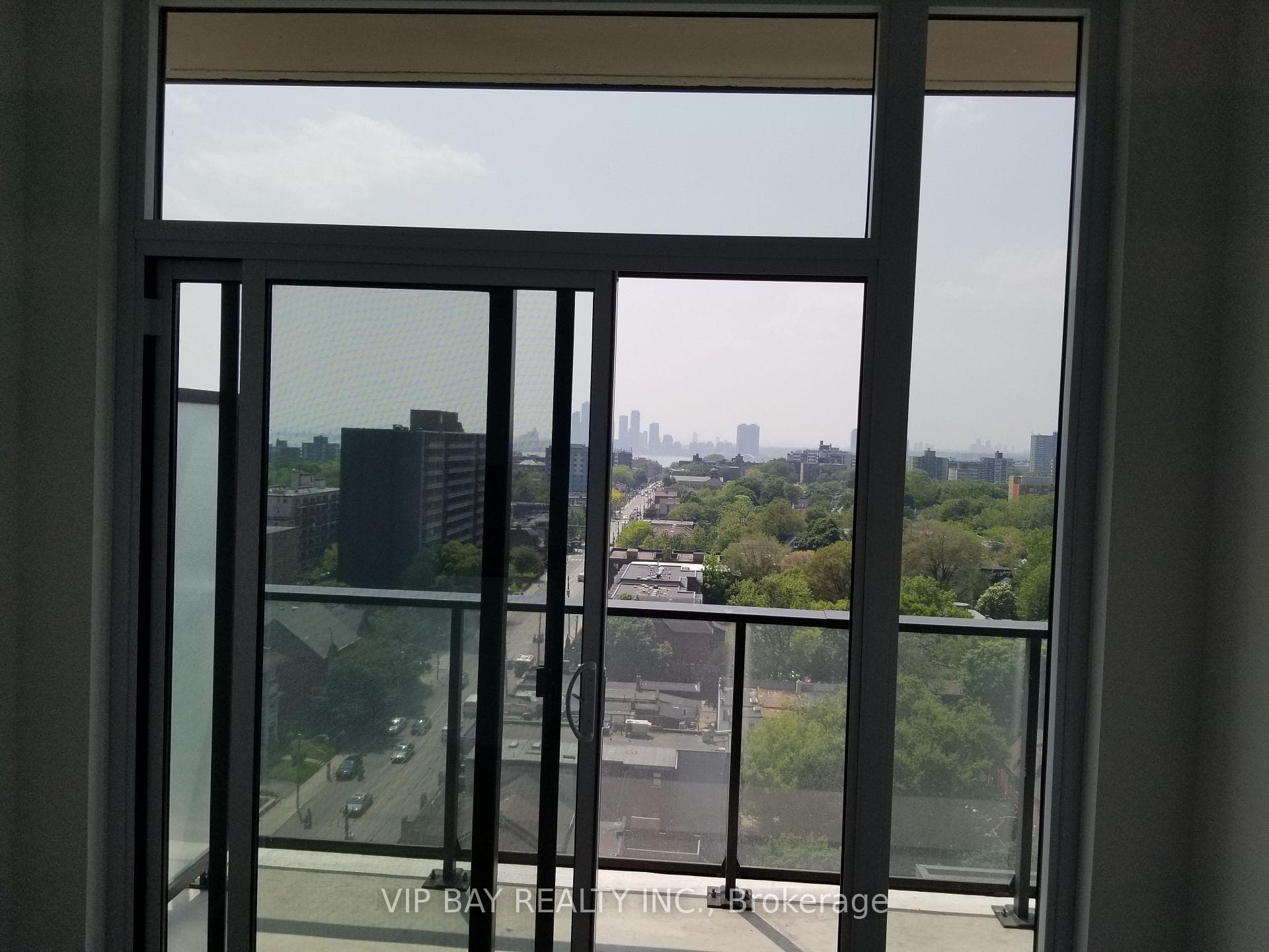 285 Dufferin Street Unit 1122 photo 9