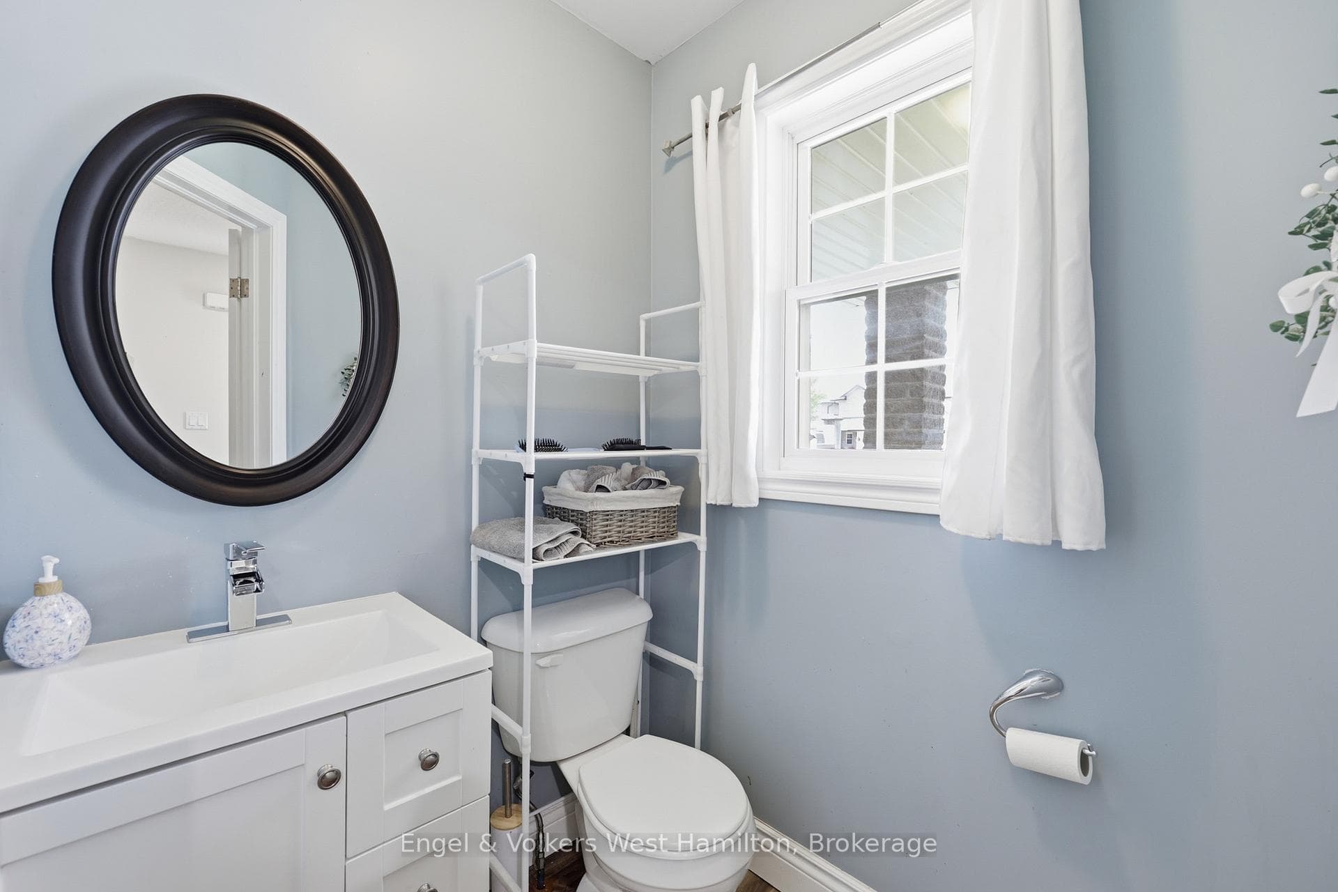 83 Davinci Boulevard photo 6