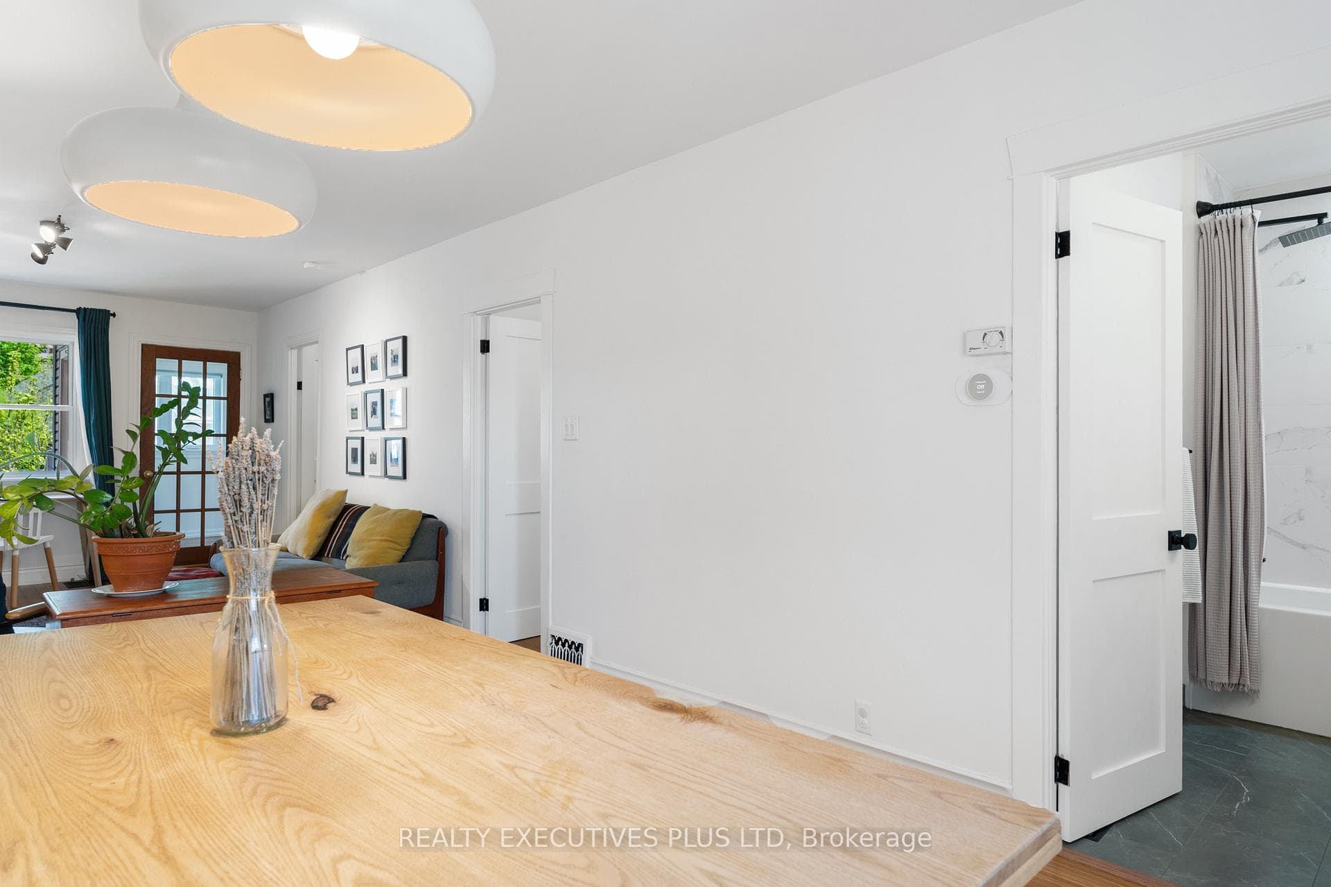 20 Bryant Avenue photo 28
