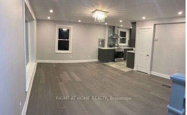 442 Broadway Avenue Unit Upper photo 5