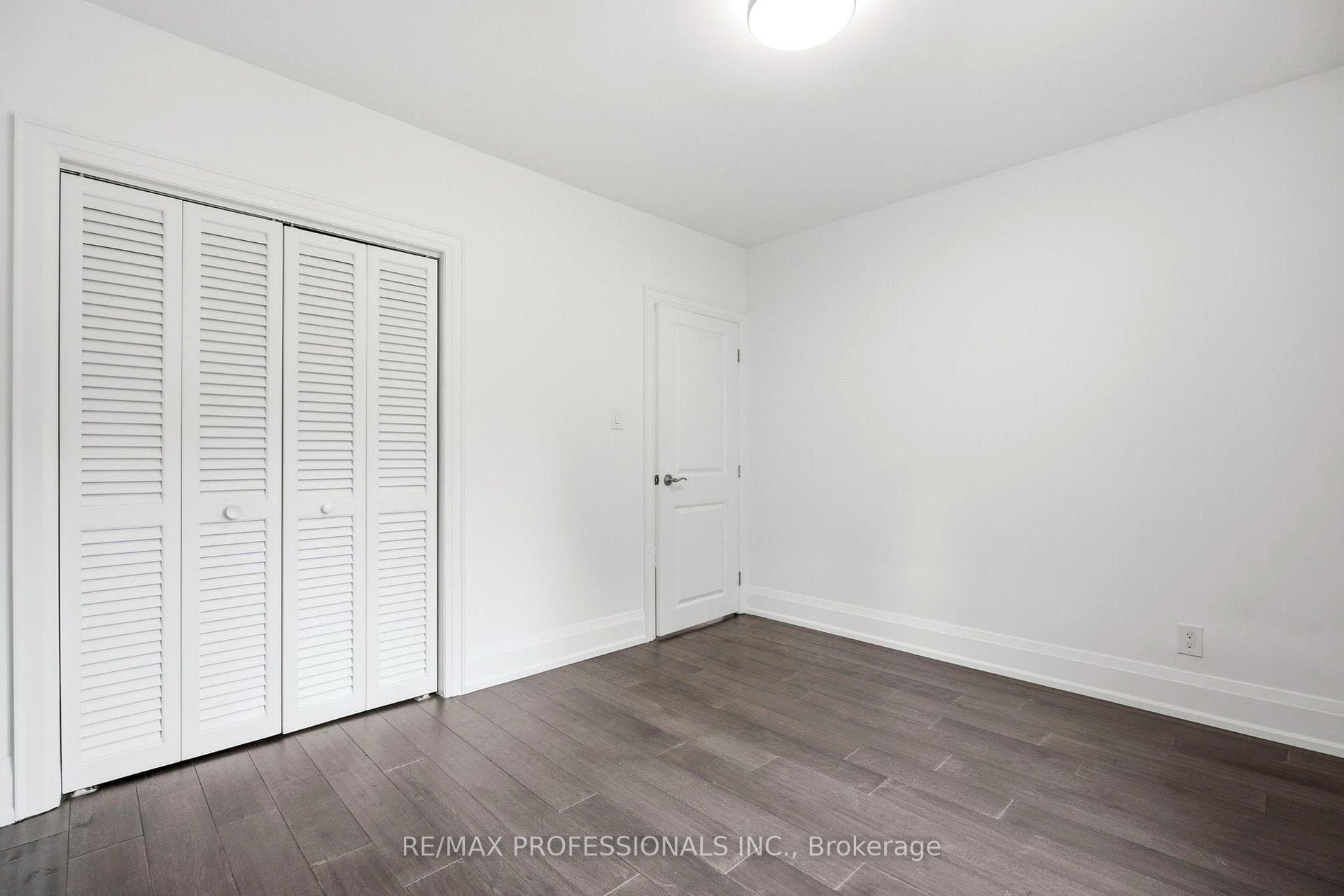 77 Cronin Drive photo 15