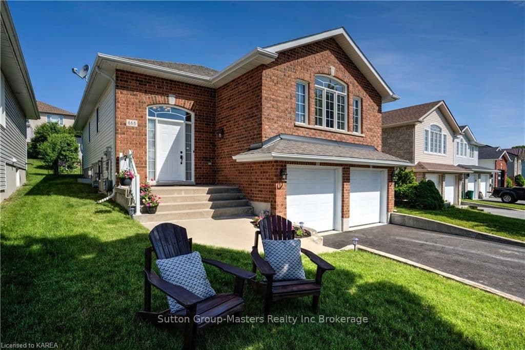 668 MELROSE Street photo 1