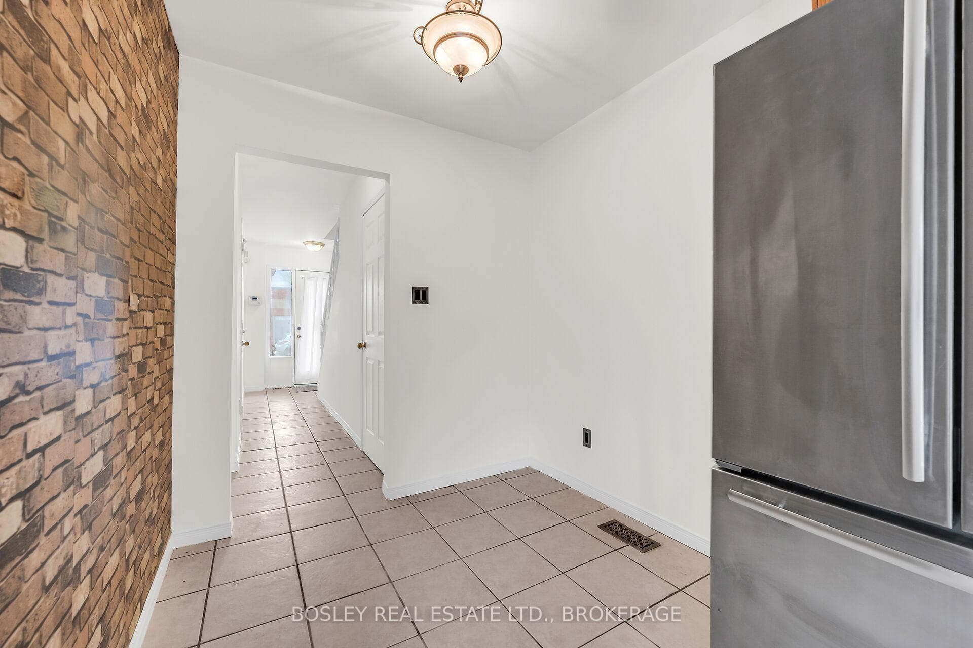 11 Cheever Street photo 4