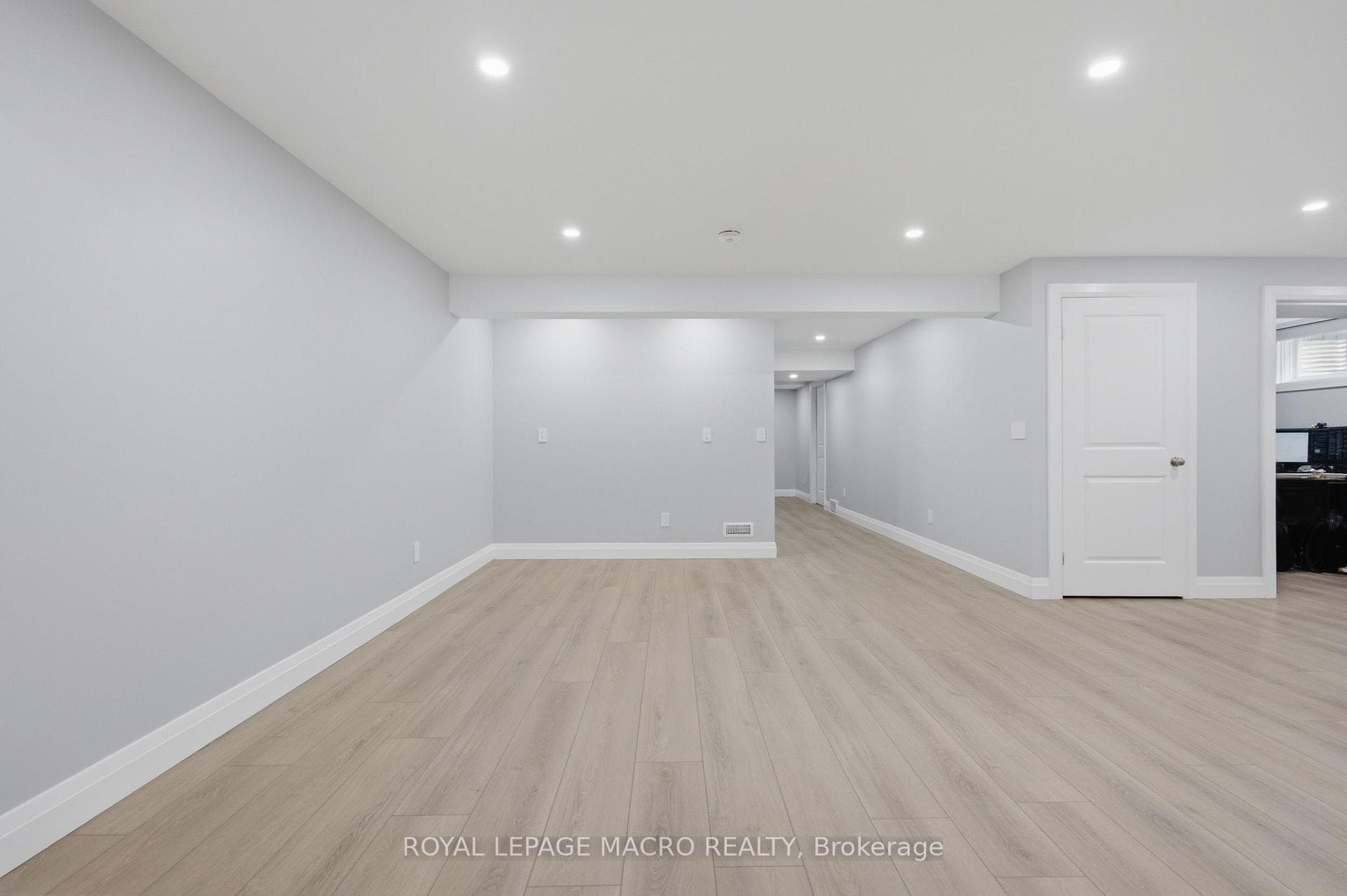 1055 Bay Street photo 29