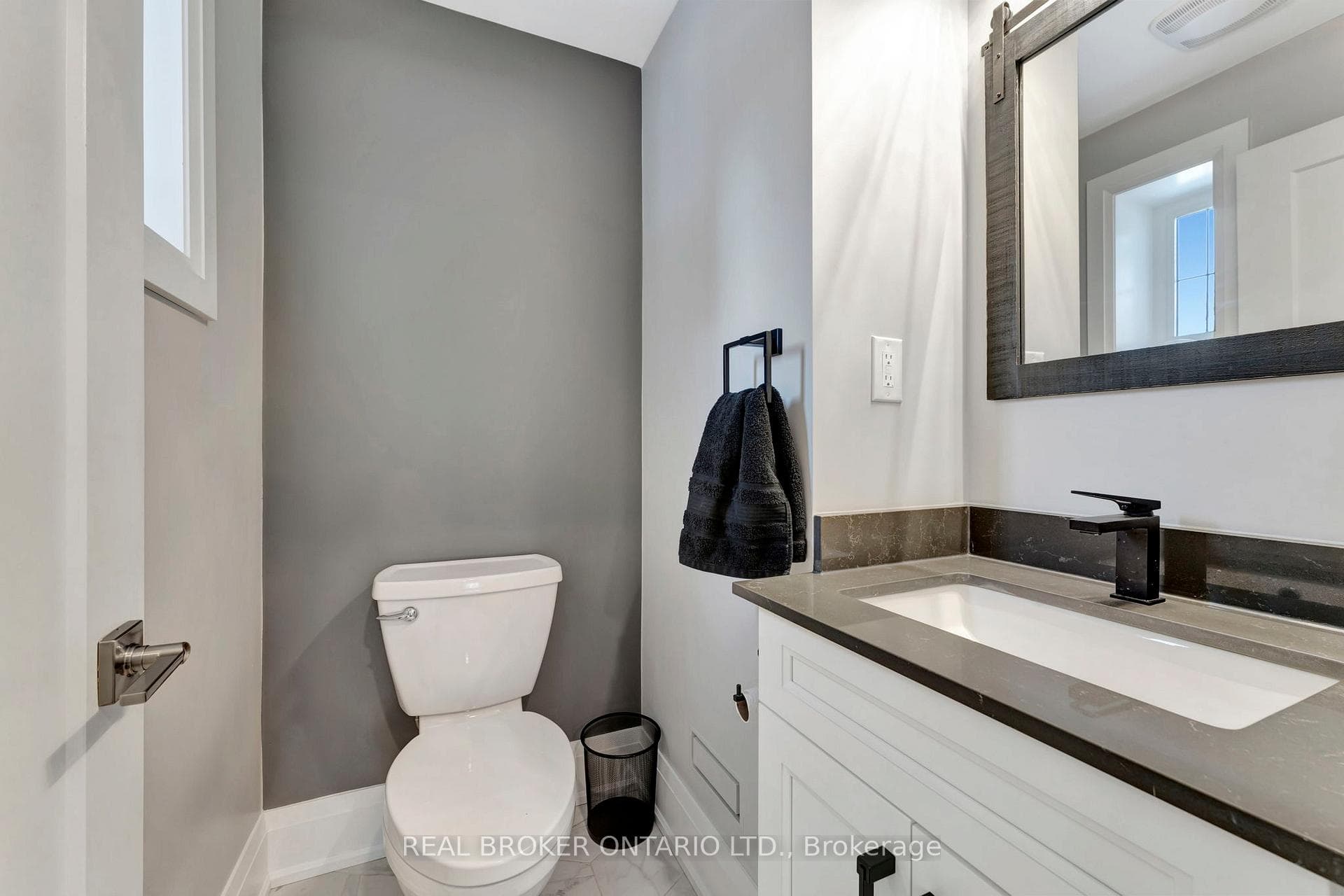 26 Evergreen Hill Road photo 5