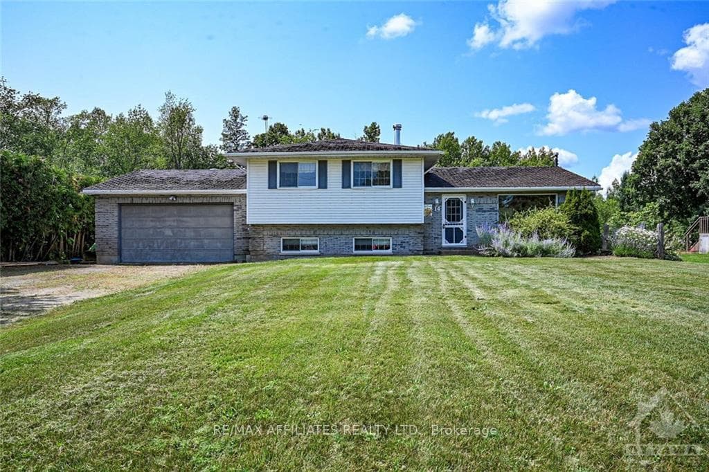 14 SUNSET Drive photo 1