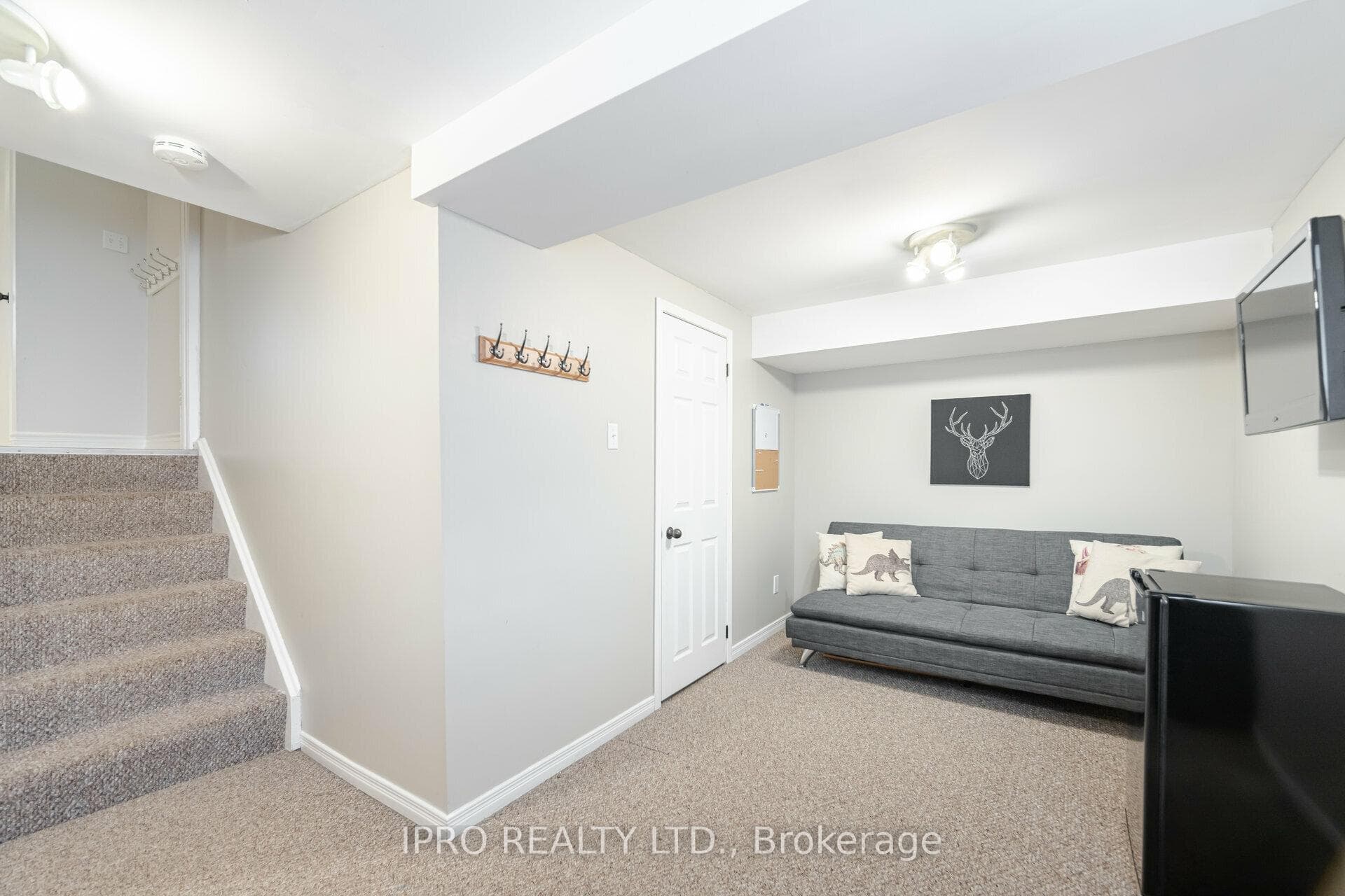 371 Bronte Street Unit 9 photo 32