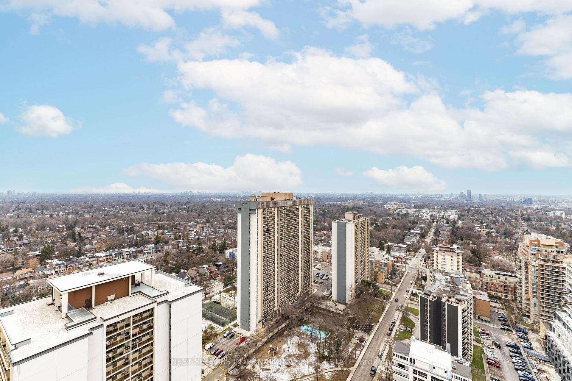 101 Erskine Avenue Unit 2802 photo 35